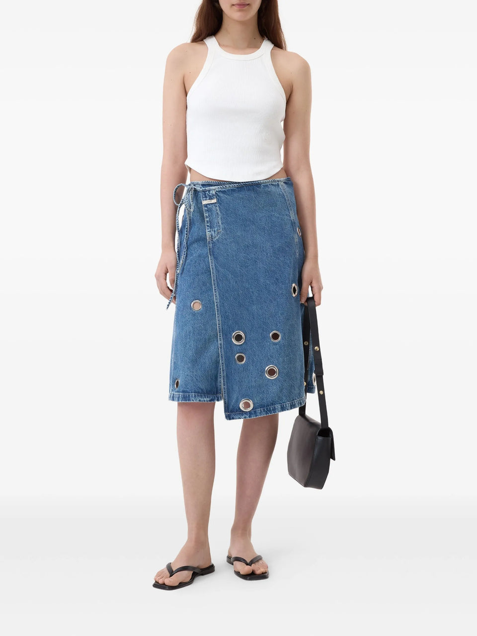 Closed Curved Hem Tank Top - White