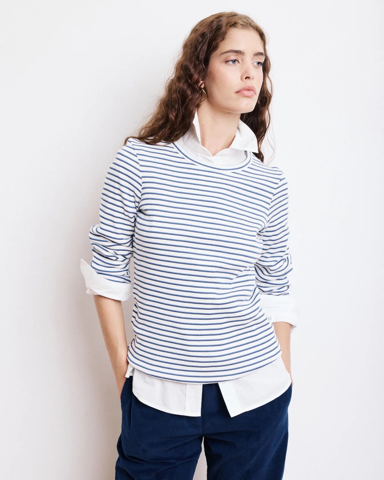 Hartford Take T-Shirt - Off-White & Navy Blue