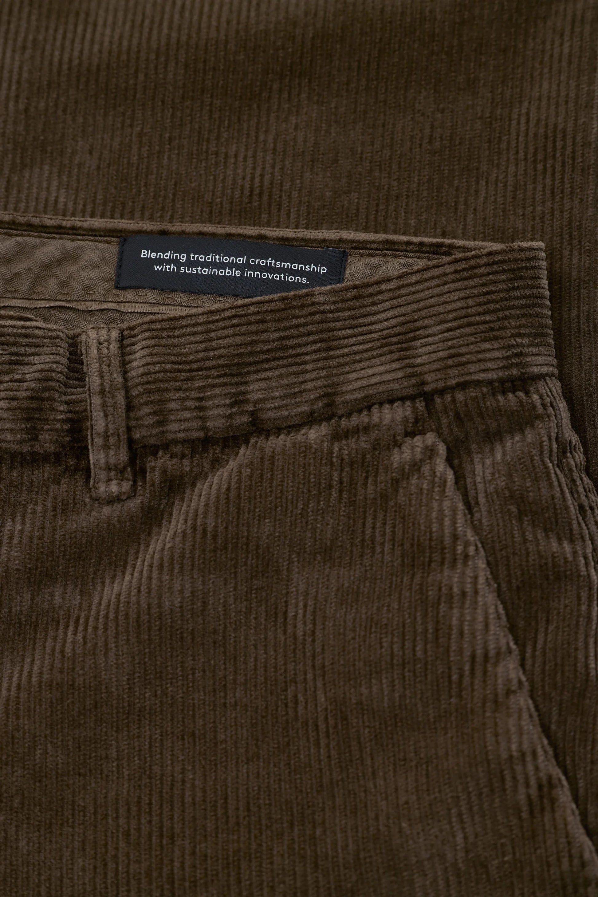Closed Clifton True - Marsh Green Corduroy