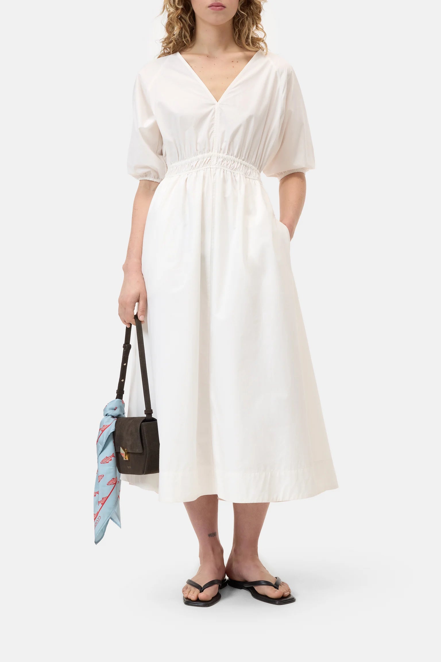 Closed Women V-neck Dress made of organic cotton (Size M)