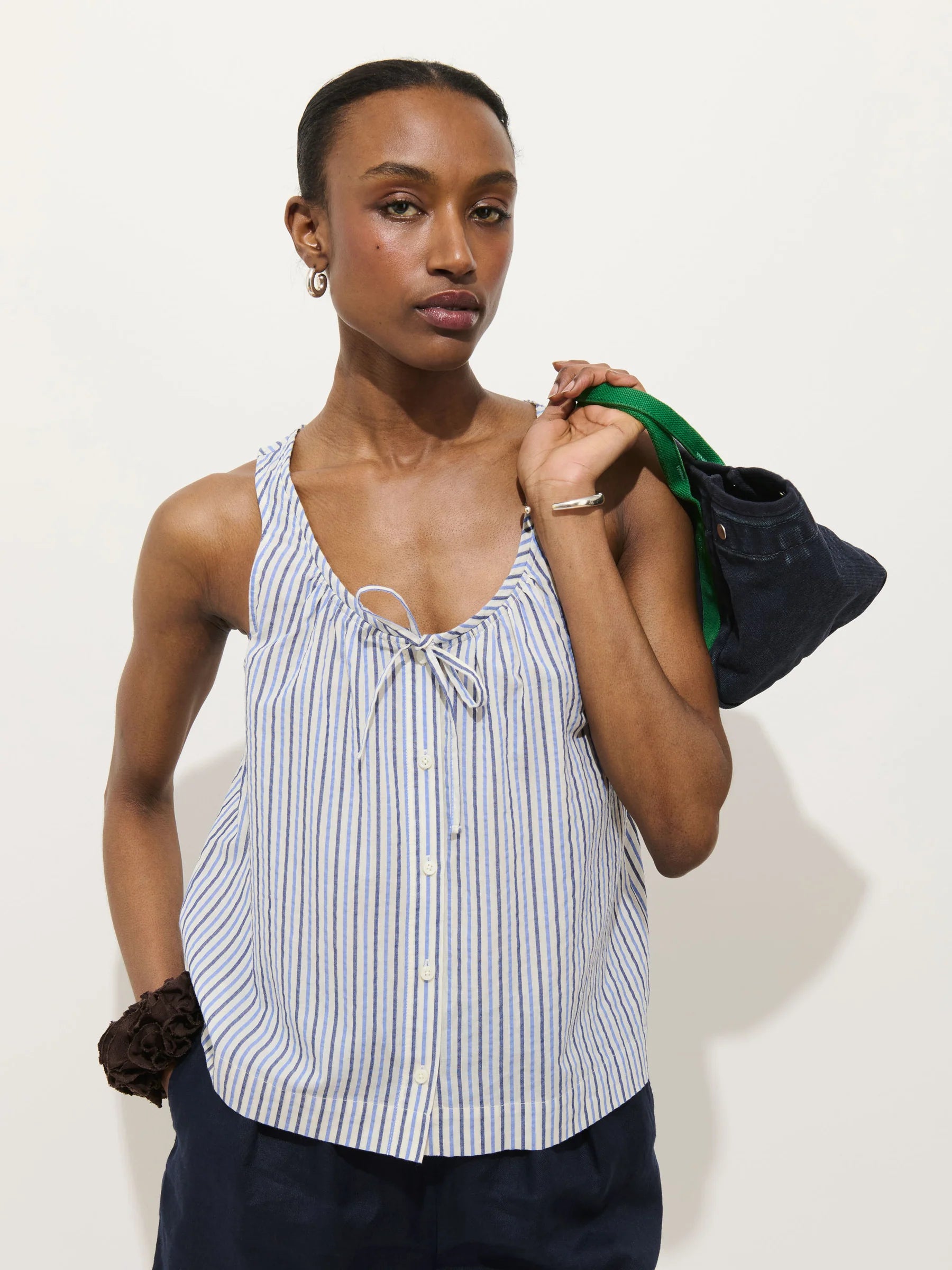 Alex Mill Sidney Stripe Top In Seersucker - Blue Multi Stripe