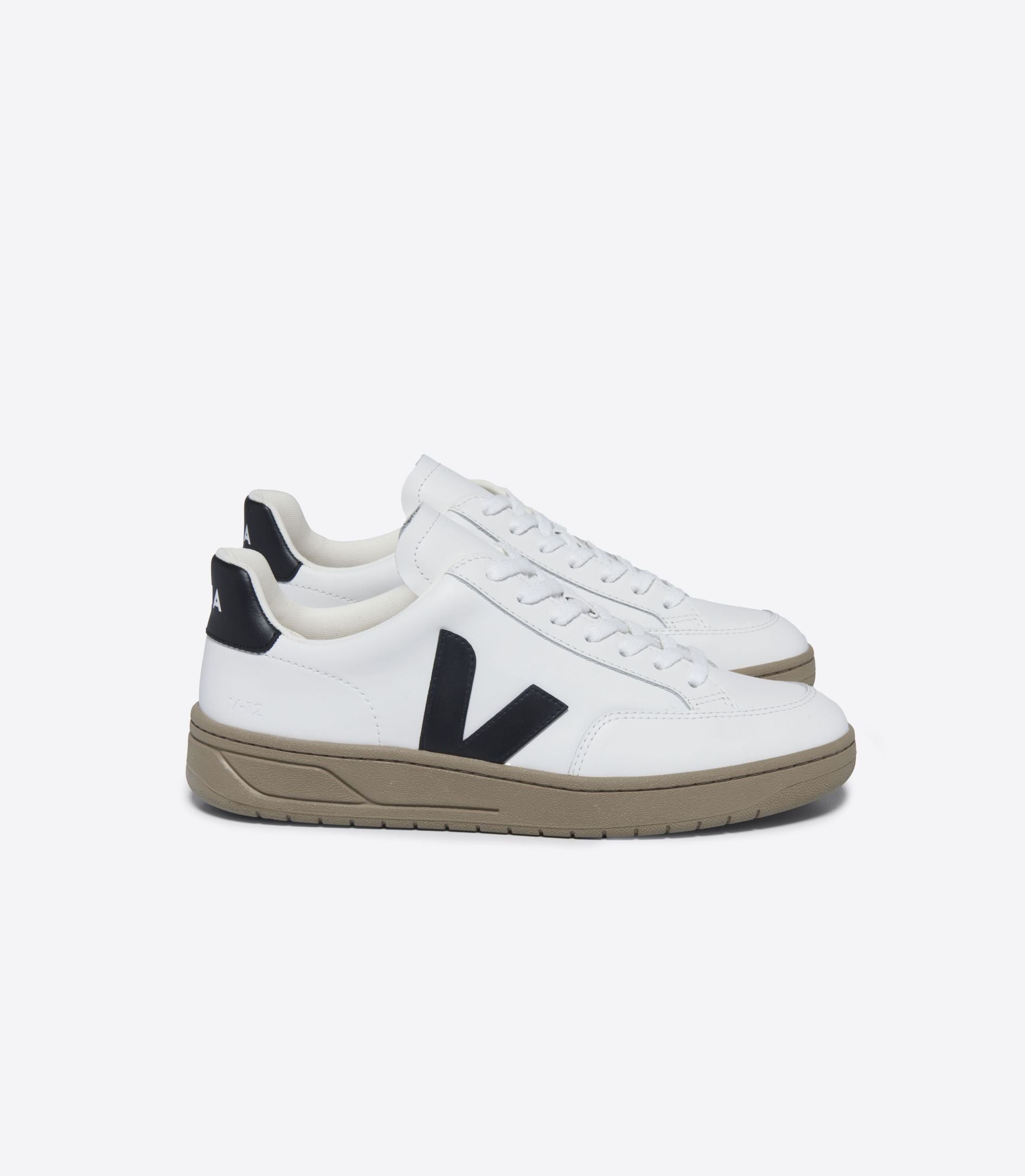 Veja Men's V-12 Leather Extra White Black Dune