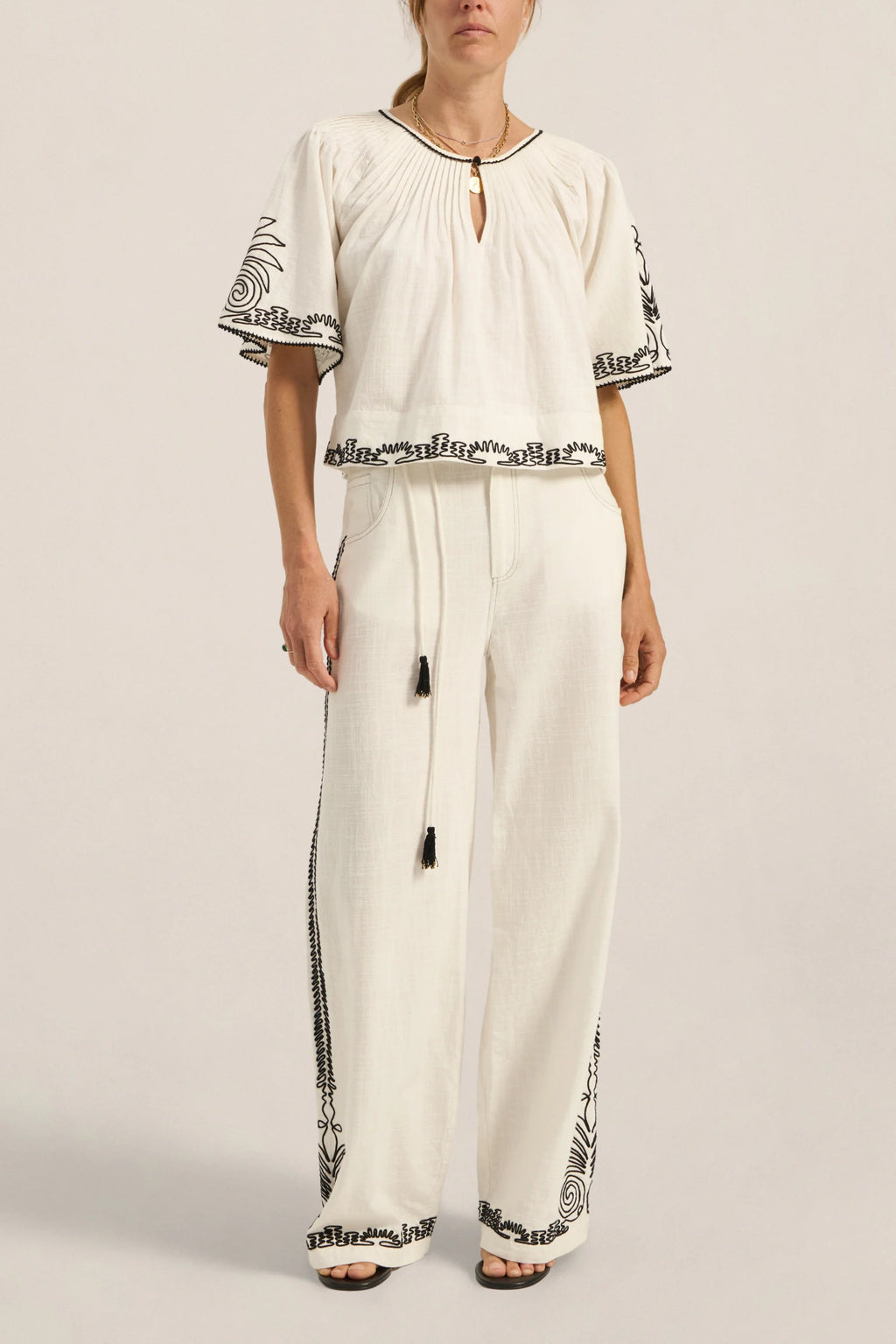Ilio Nema Calliope Dori Embroidery Top