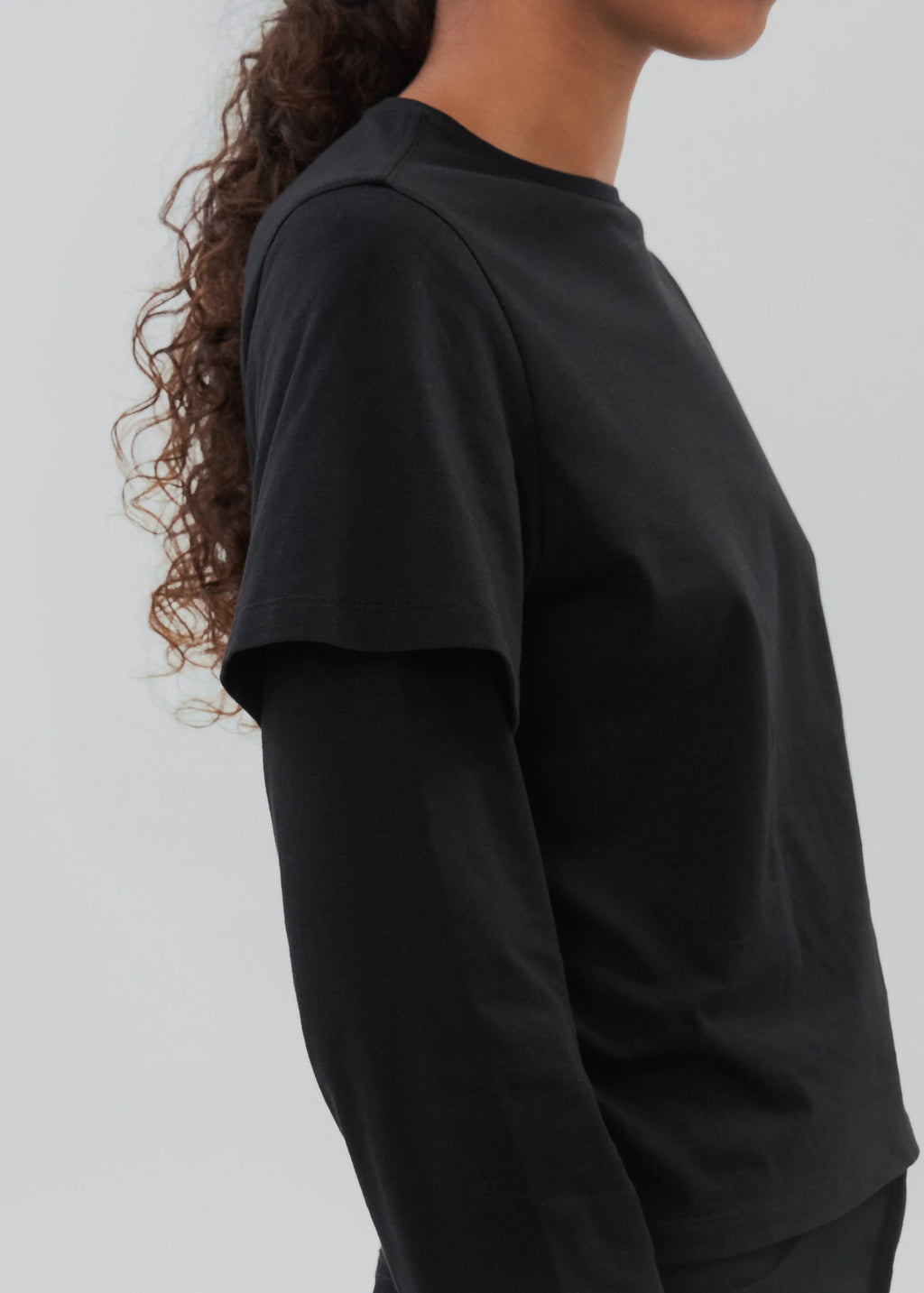 Still Here 2Tee in Black