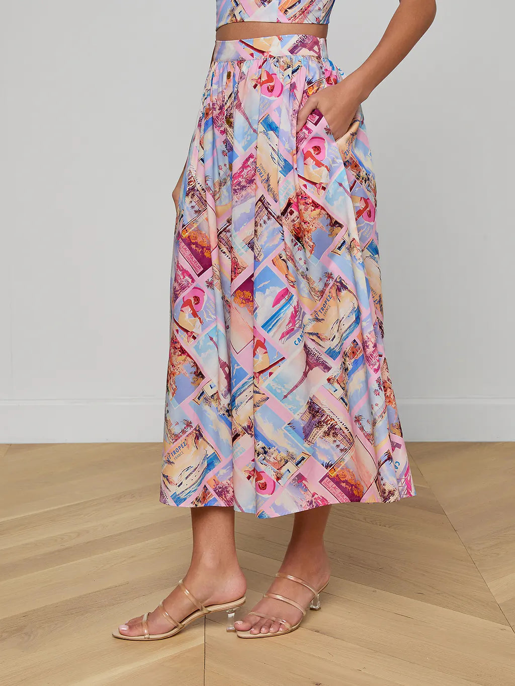 L'Agence Seina Poplin Midi Skirt - Light Pink Multi Small Postcard Print