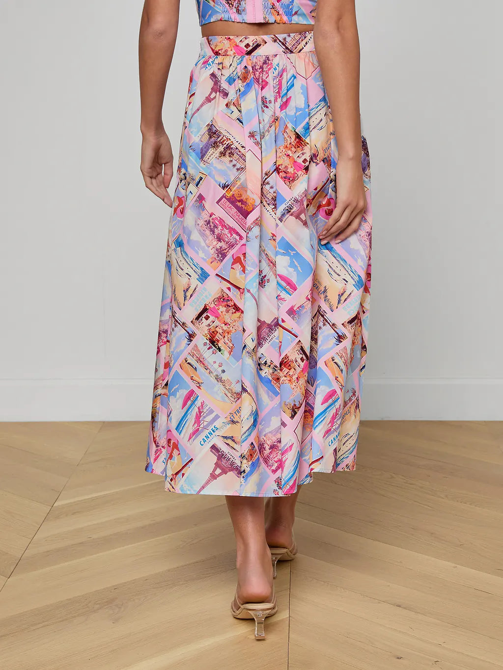 L'Agence Seina Poplin Midi Skirt - Light Pink Multi Small Postcard Print