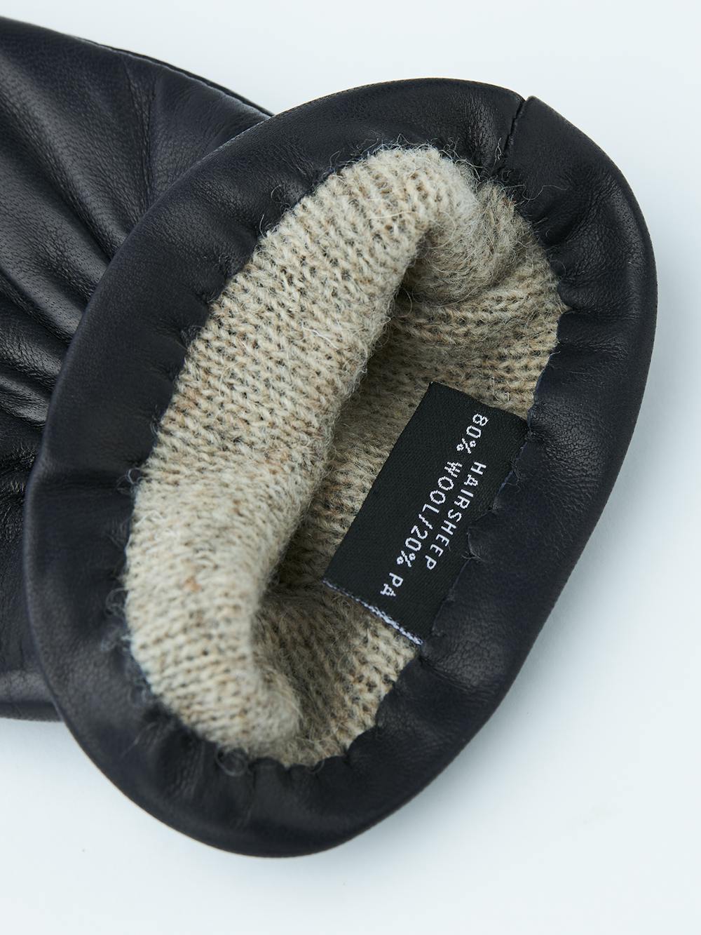 Hestra Elisabeth Glove in Black