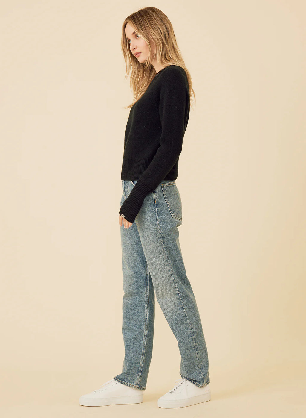 One Grey Day Blakely Cashmere Pullover - Black
