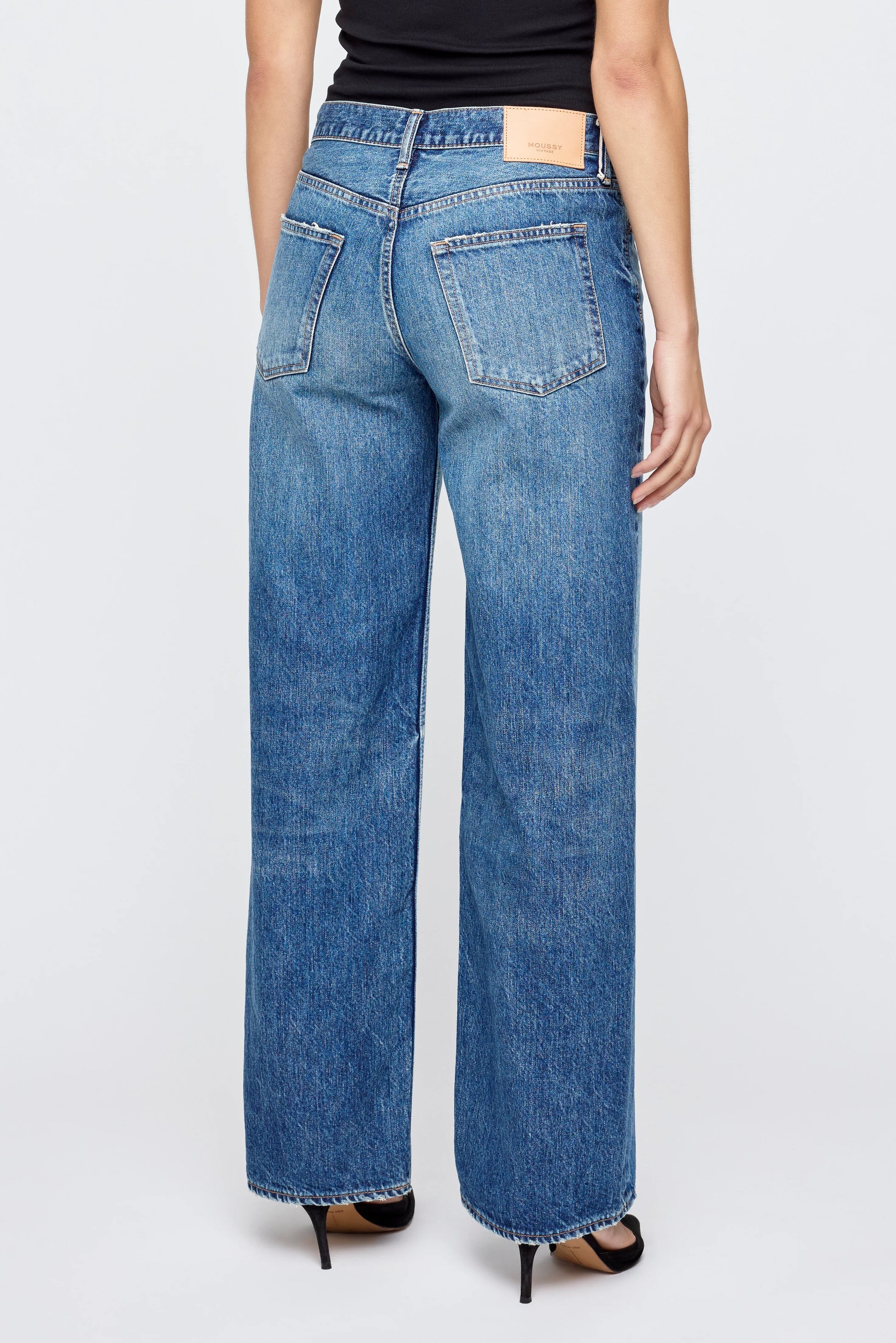 Moussy Loose Straight - Phillipston