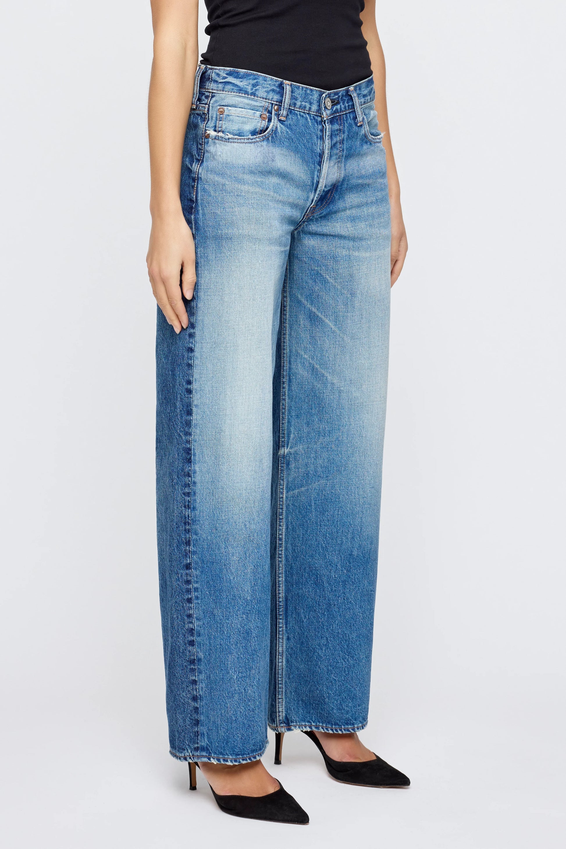 Moussy Loose Straight - Phillipston