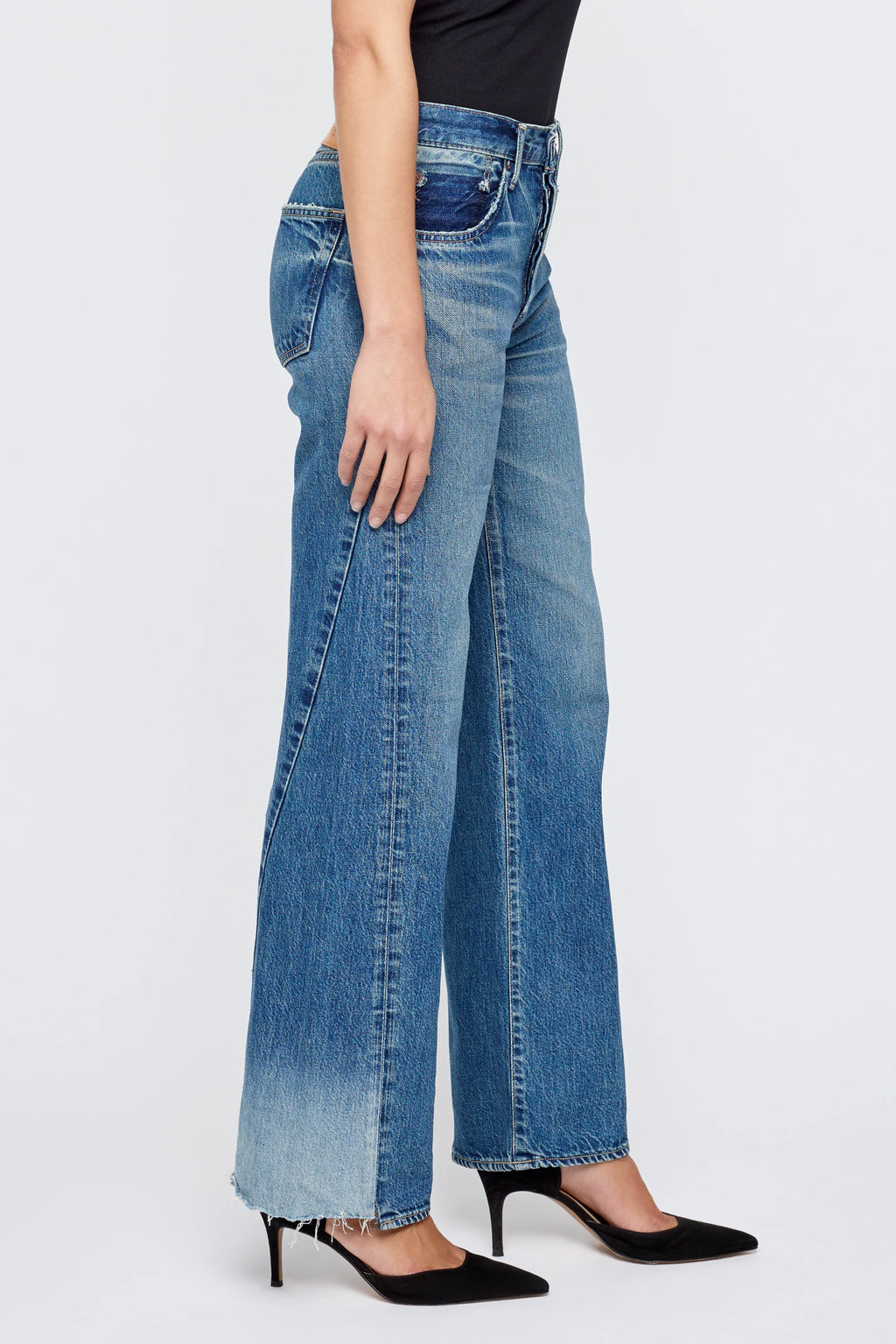 Moussy Panel Wide - Holyoke