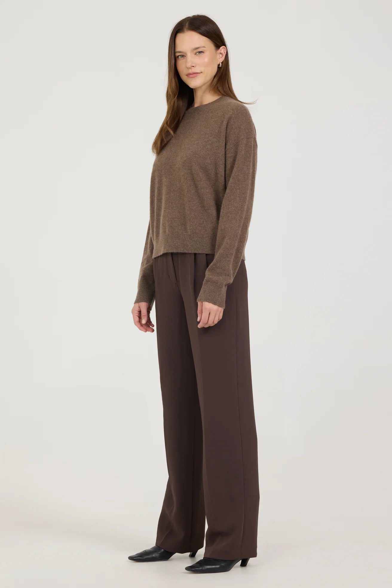 One Grey Day Bryn Cashmere Crewneck - Husk