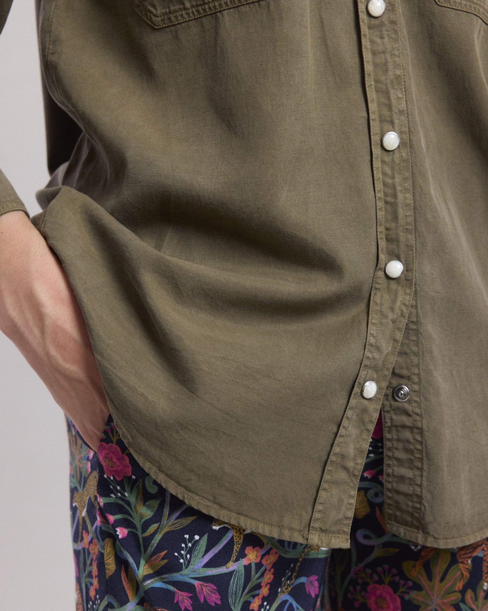 Hartford Chandler Woven Shirt in Army