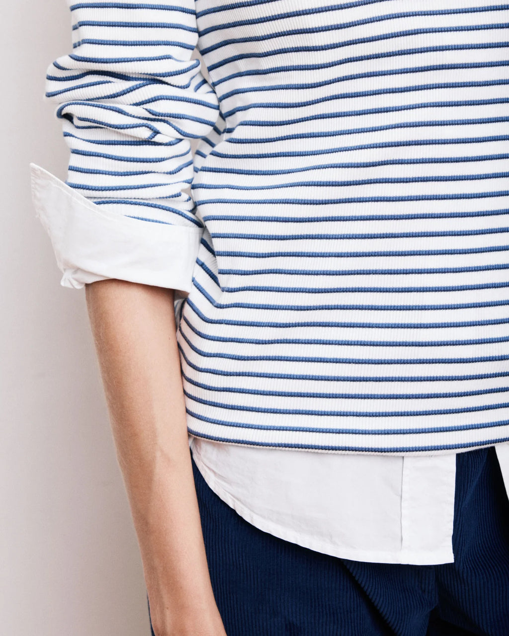 Hartford Take T-Shirt - Off-White & Navy Blue