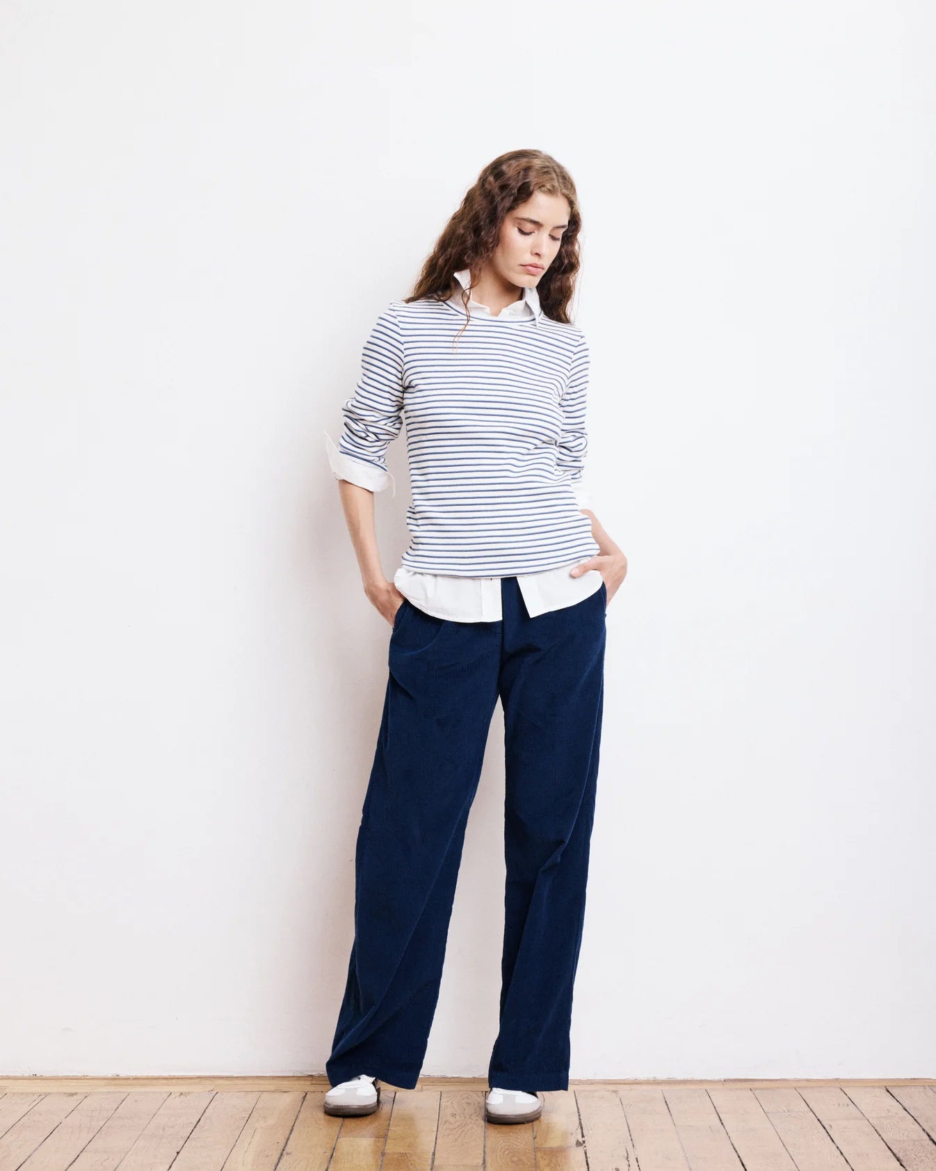 Hartford Take T-Shirt - Off-White & Navy Blue