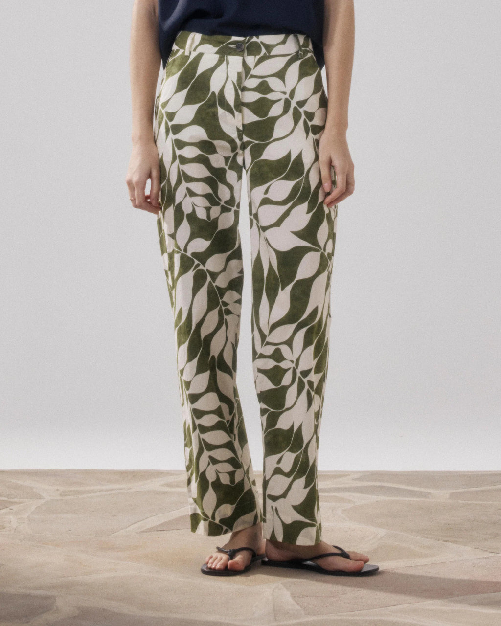 Hartford Perf Pants - White & Khaki