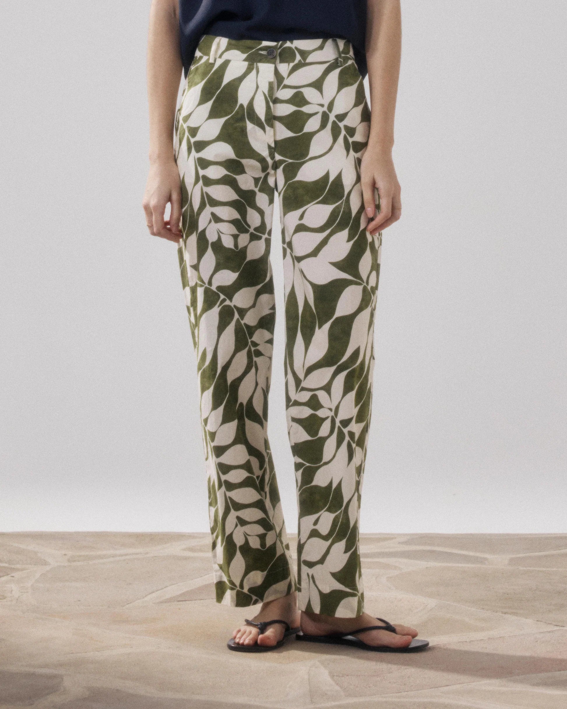 Hartford Perf Pants - White & Khaki