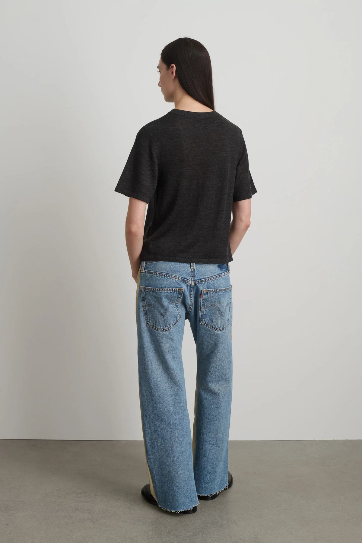 B Sides Short Sleeve V Neck - Charcoal