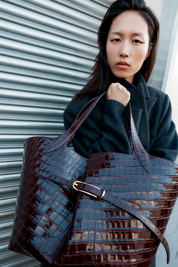 Liffner Belted Tote Burgundy Croc - Burgundy
