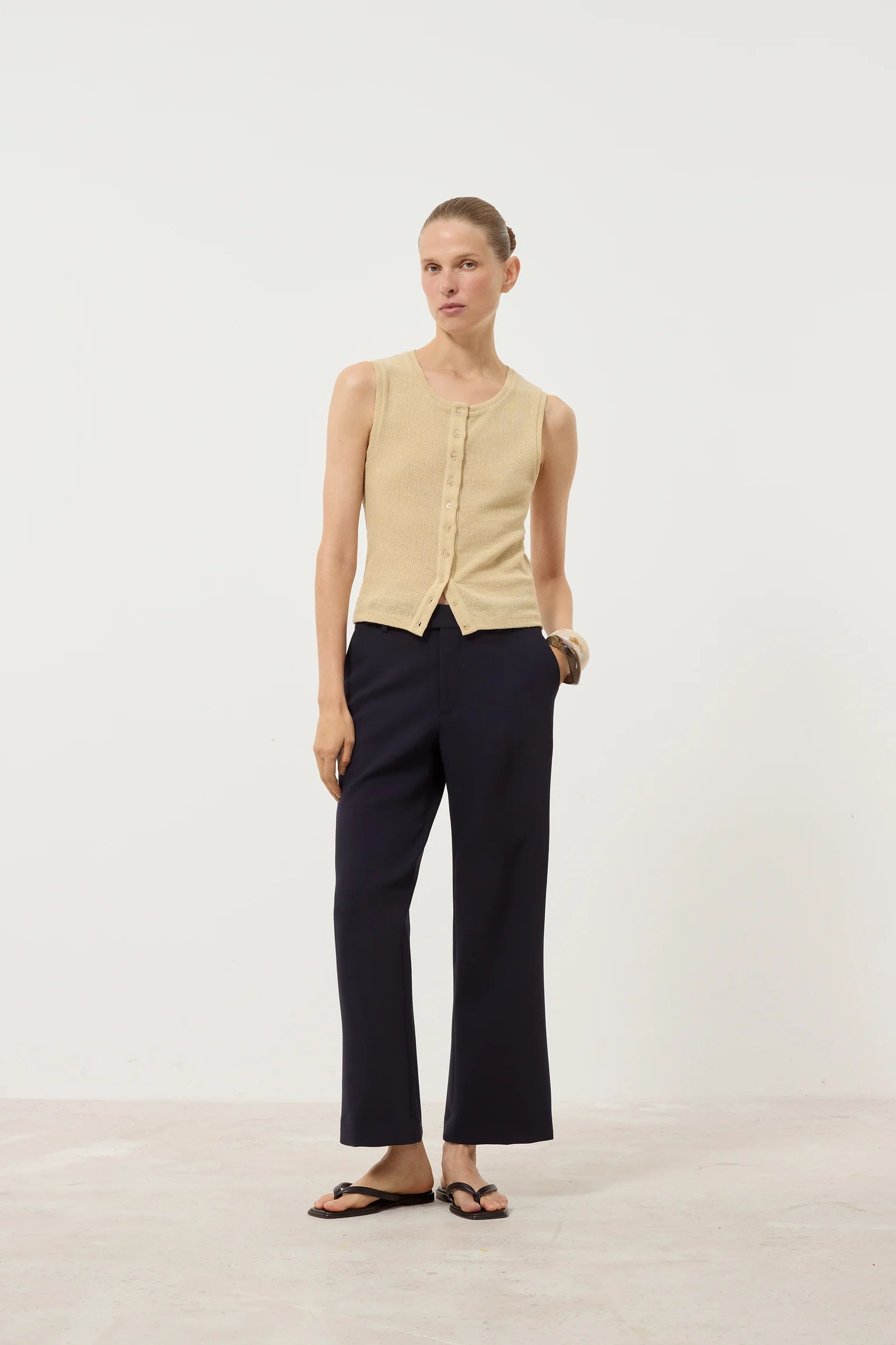 Closed Flared Pants - Fiana - Dark Night