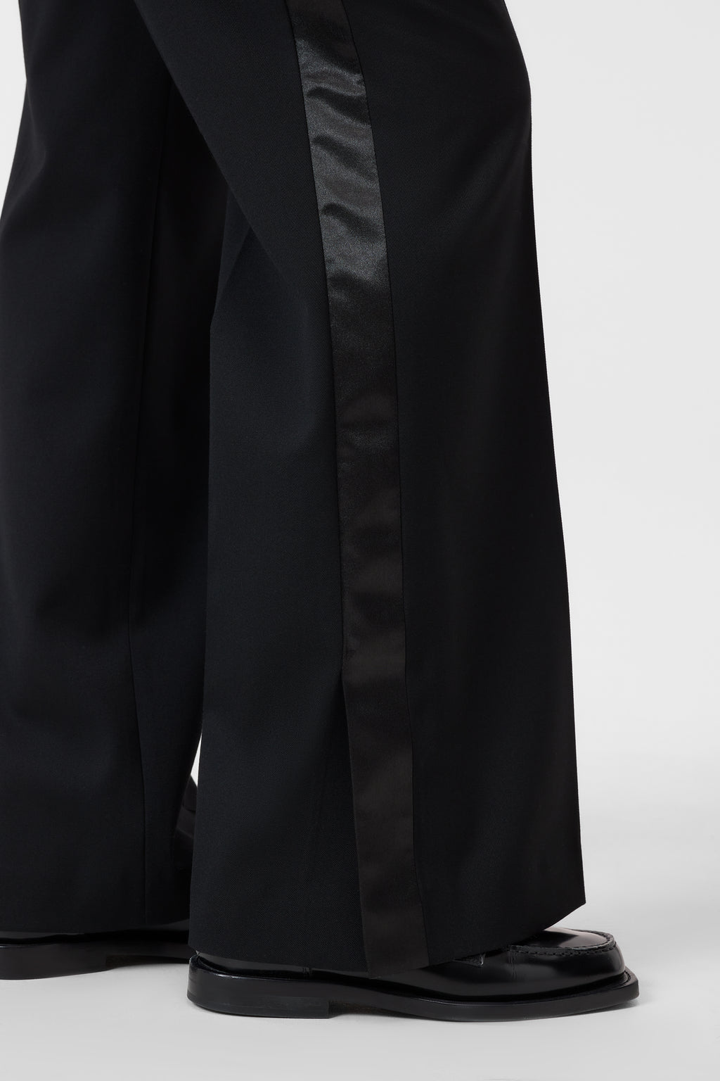 Closed Flared Flye Pants - Black