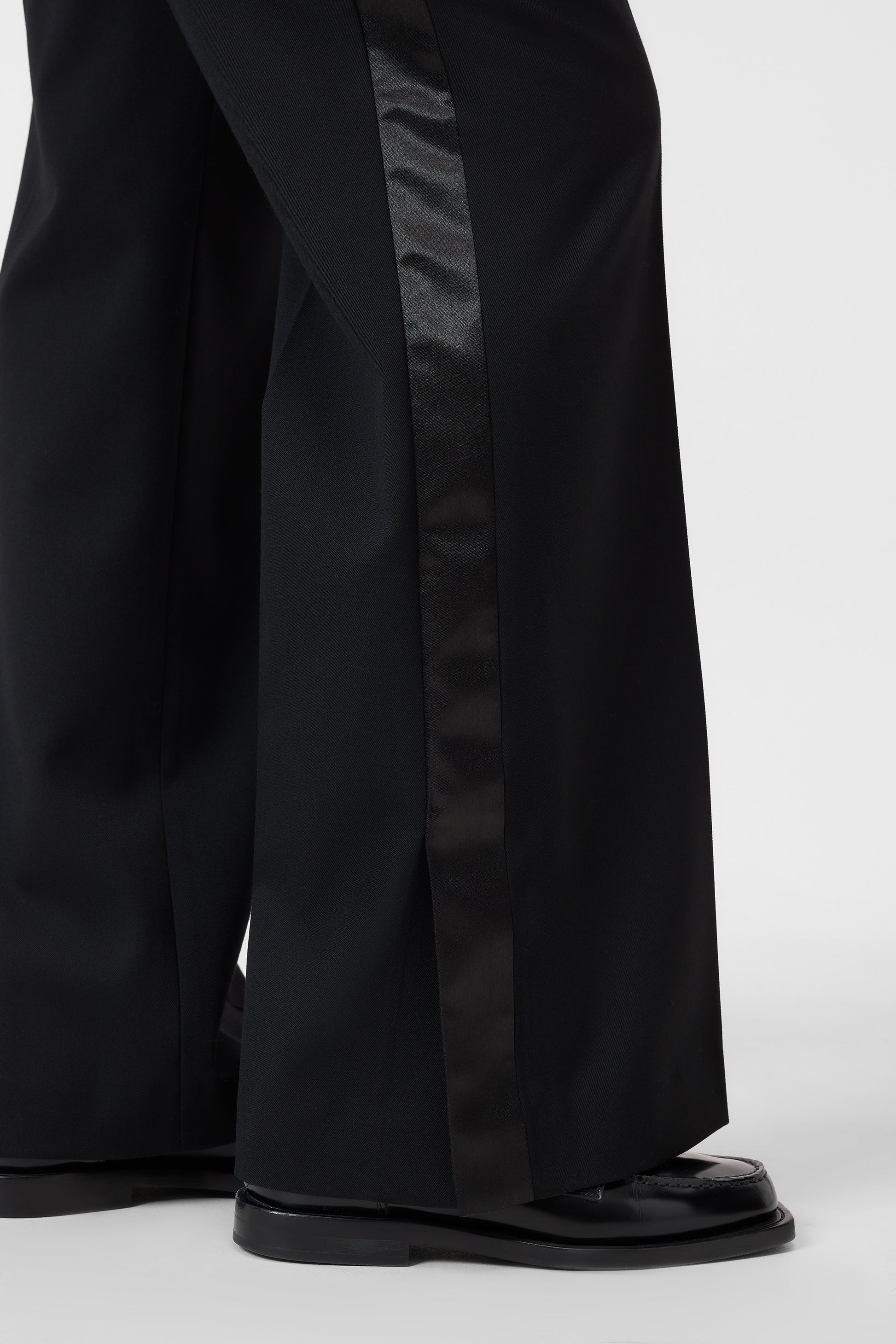 Closed Flared Flye Pants - Black