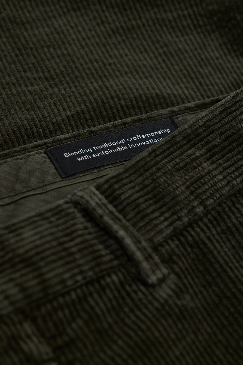 Closed Slim Corduroy Pants - Clifton True - Dark Olive Green