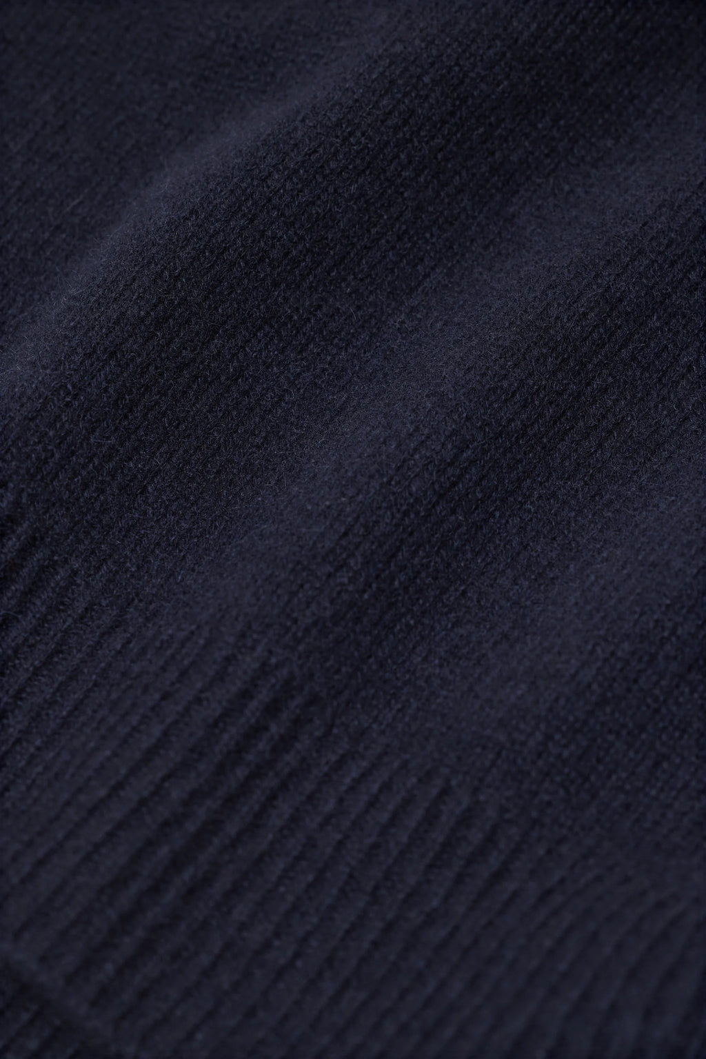 Closed Cashmere Crewneck - Dark Night