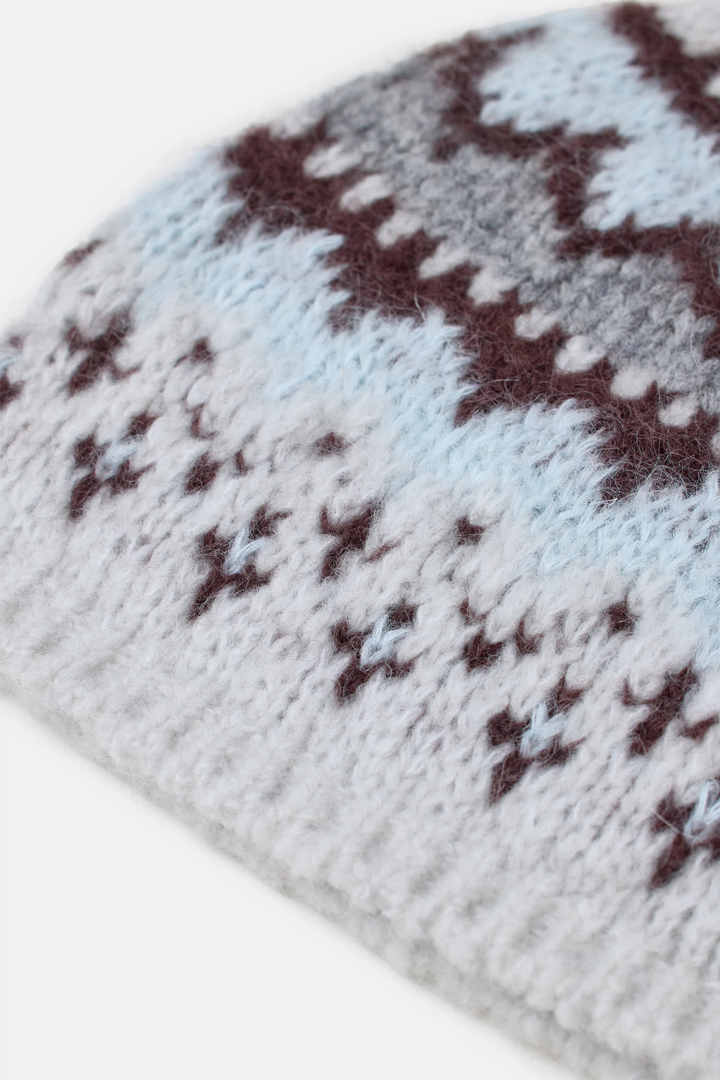 Closed Norvegian Hat - Cloud Cream