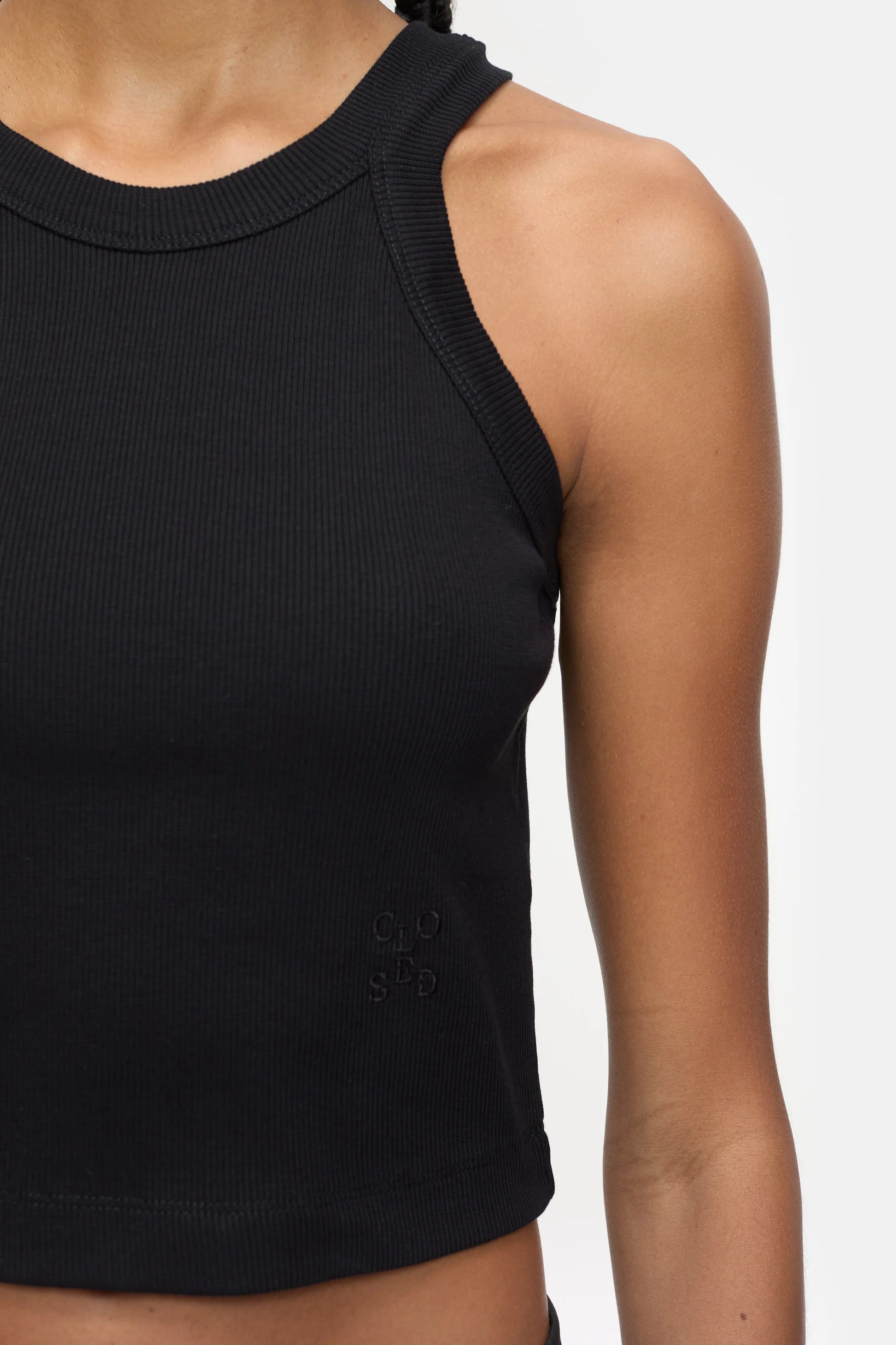 Closed Cropped Racer Tank - Black