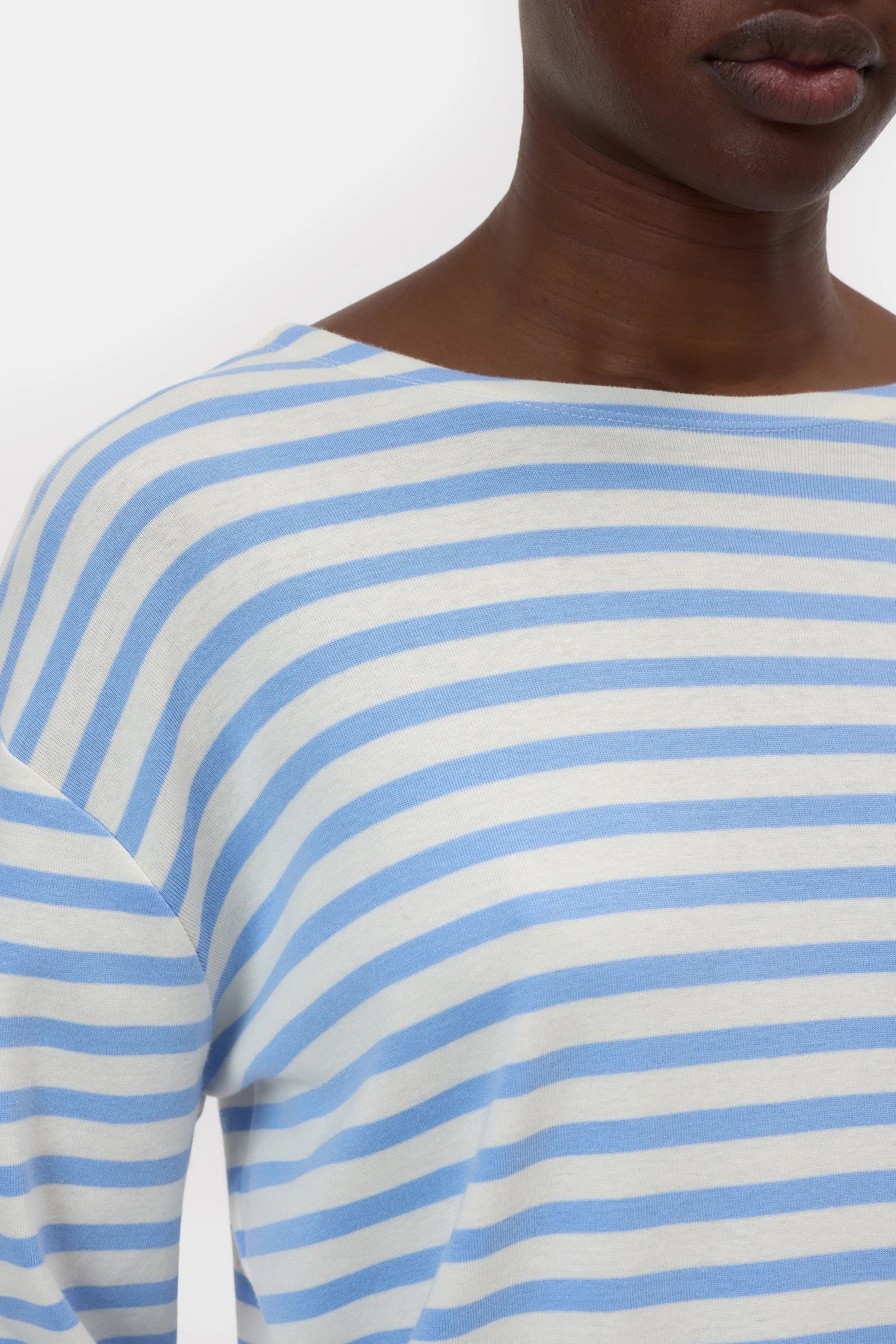 Closed Longsleeve  - Sky Blue