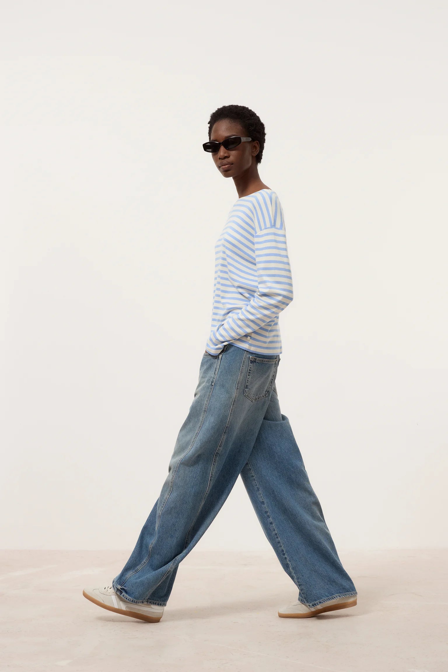 Closed Longsleeve  - Sky Blue