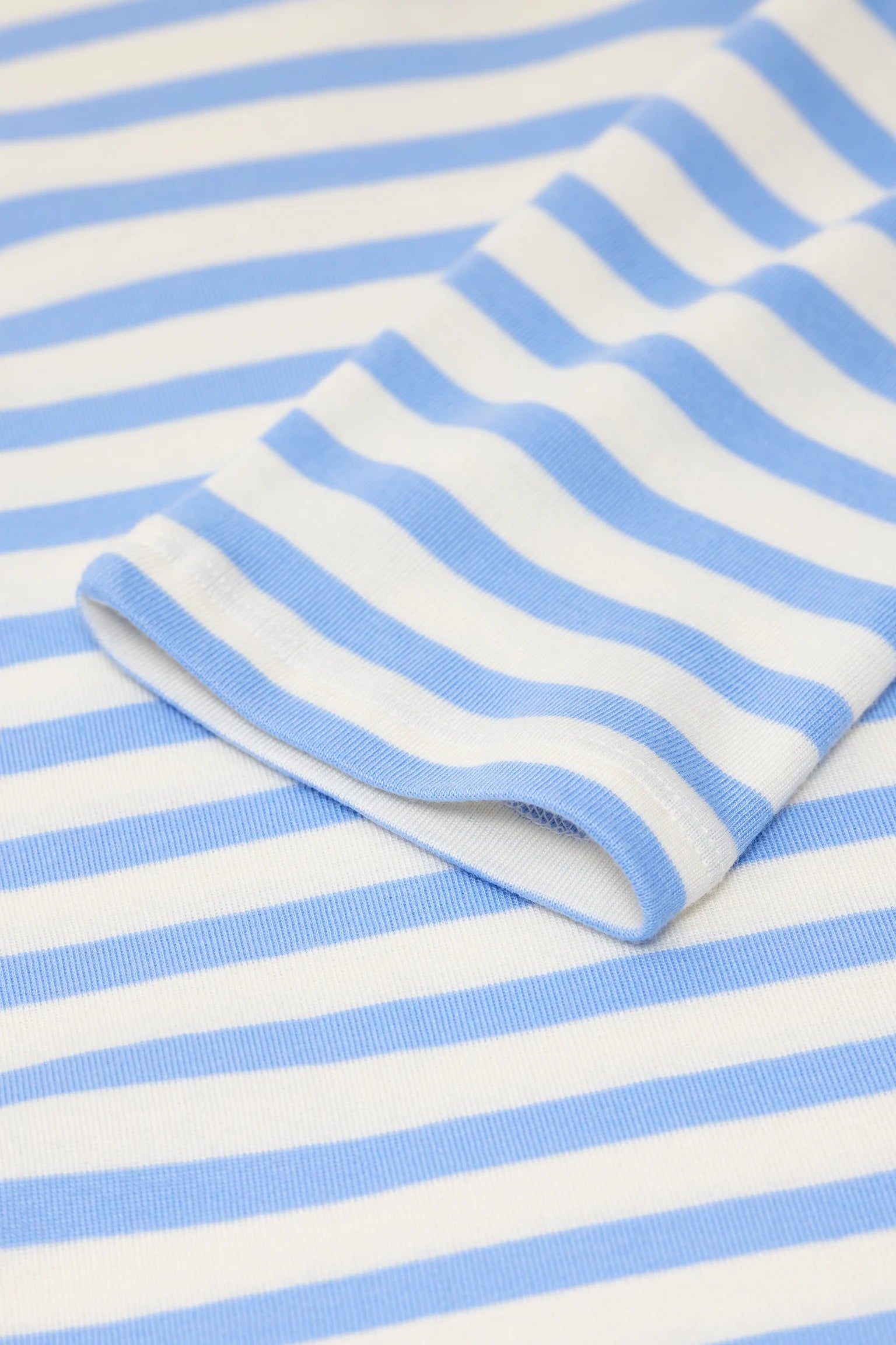 Closed Longsleeve  - Sky Blue