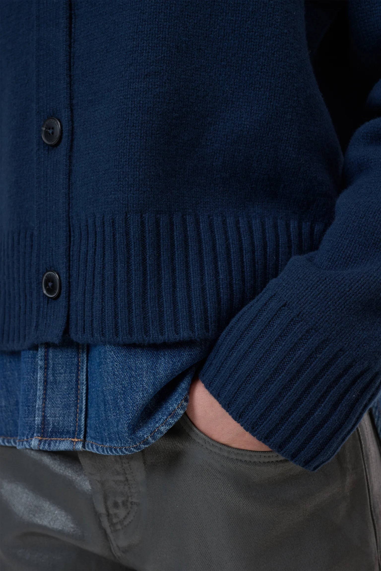 Closed Rollkragen Cardigan - Dark Night