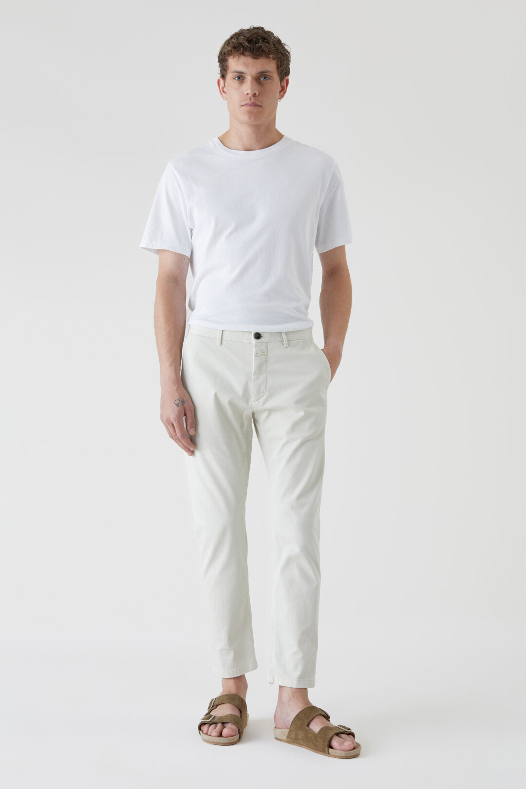 Closed Clifton Slim Chino