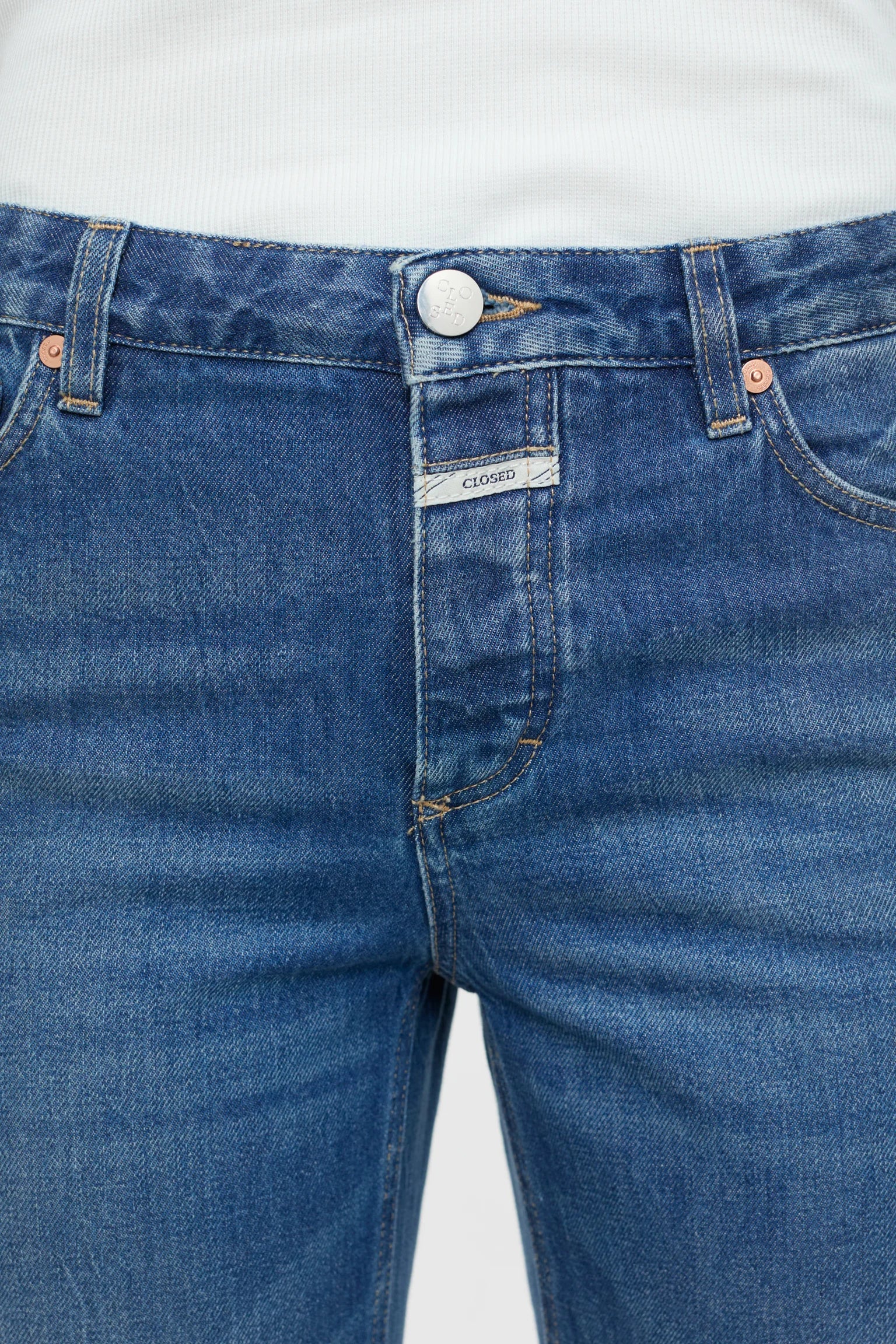 Closed Gillan - Mid Blue