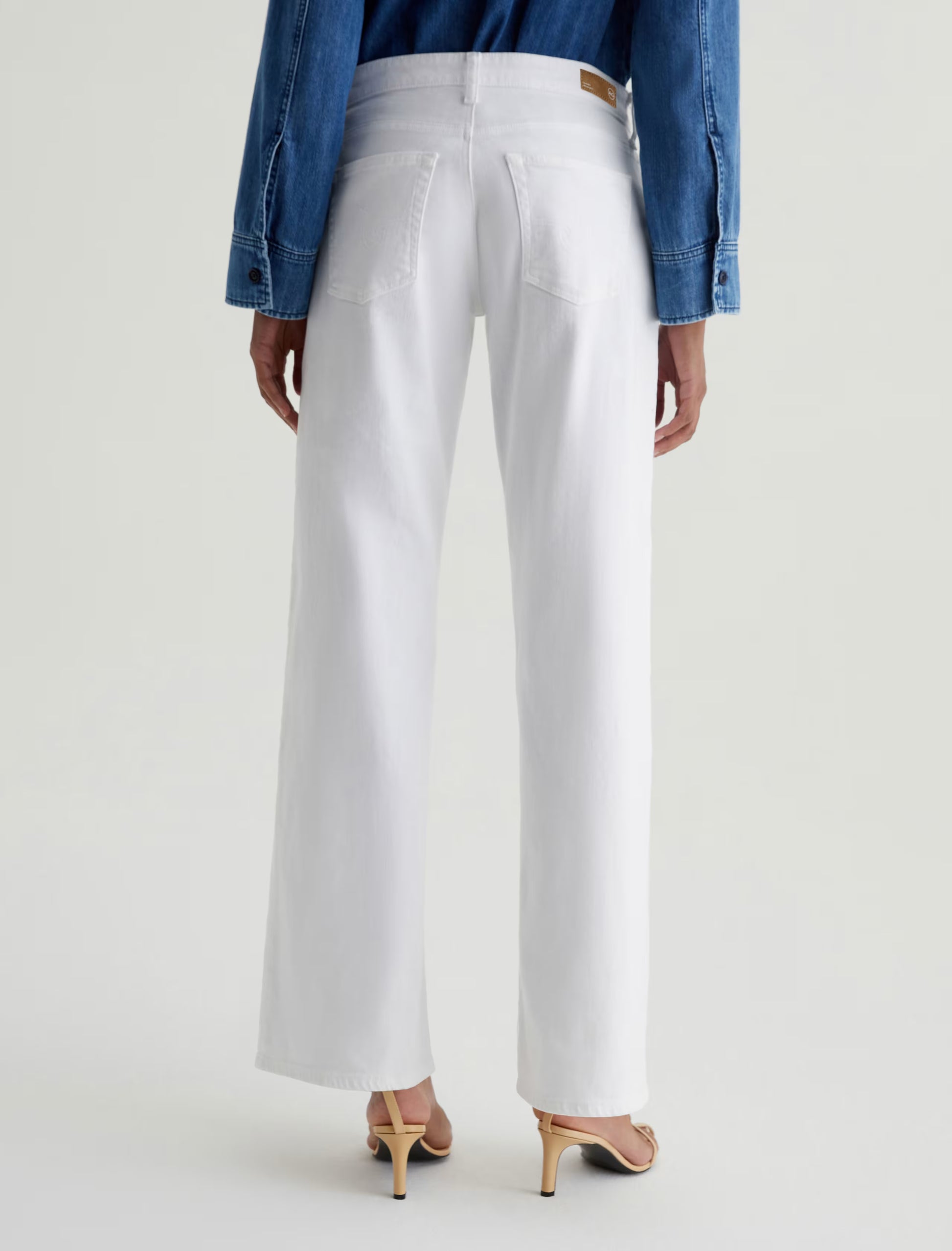 AG Adria Jean - Gallery White