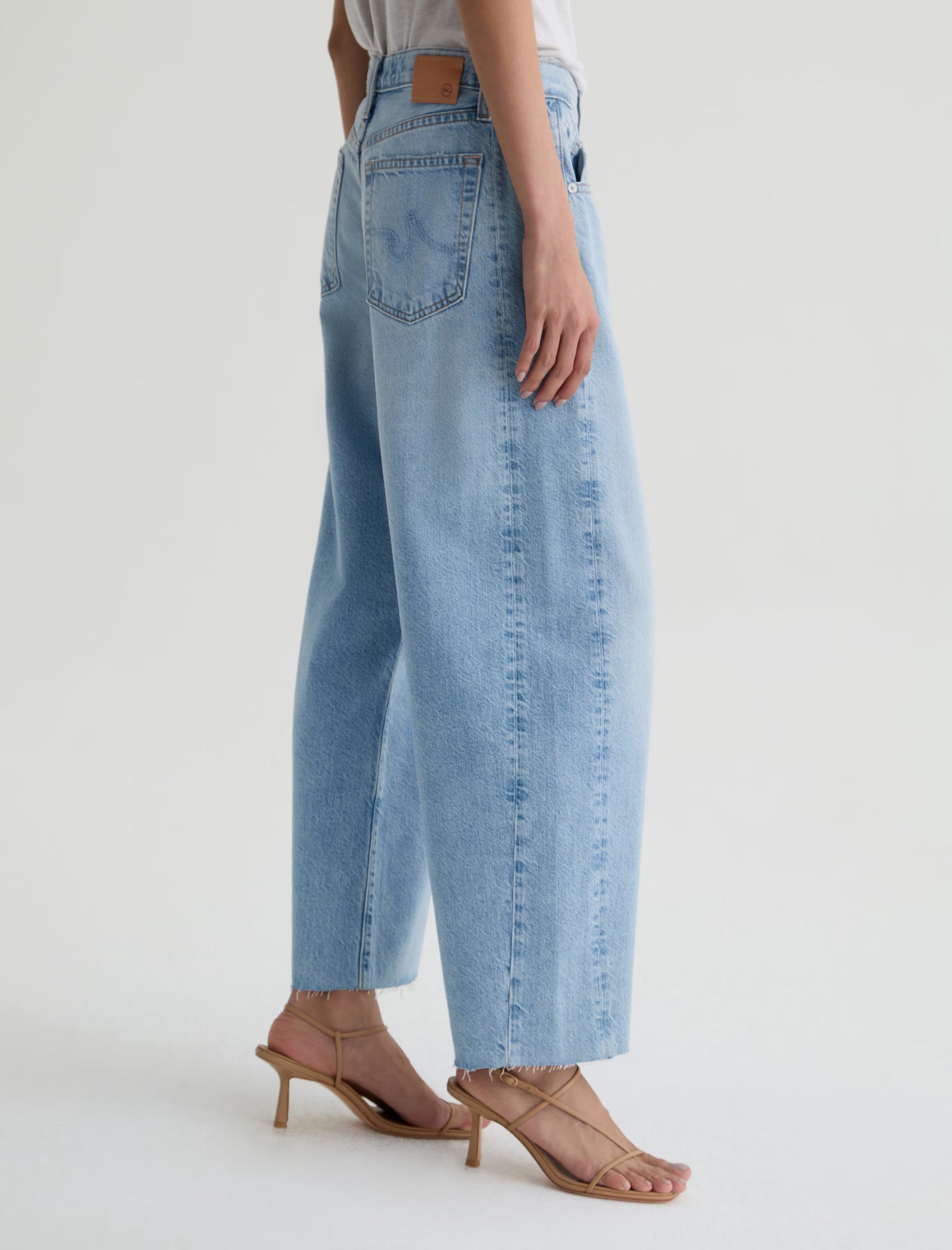 AG Hattie Crop High Rise Barrel - Gesture