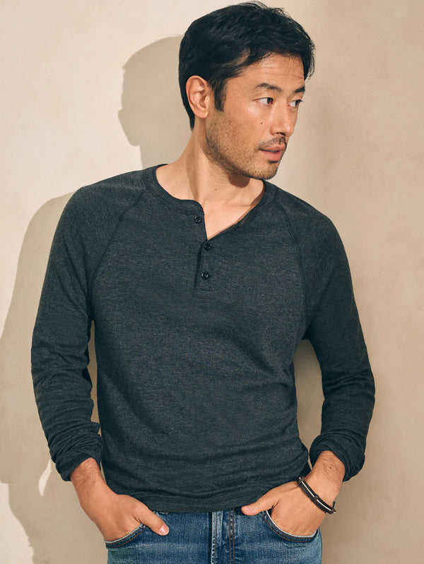 Faherty Cloud Long-Sleeve Henley in Charcoal Heather