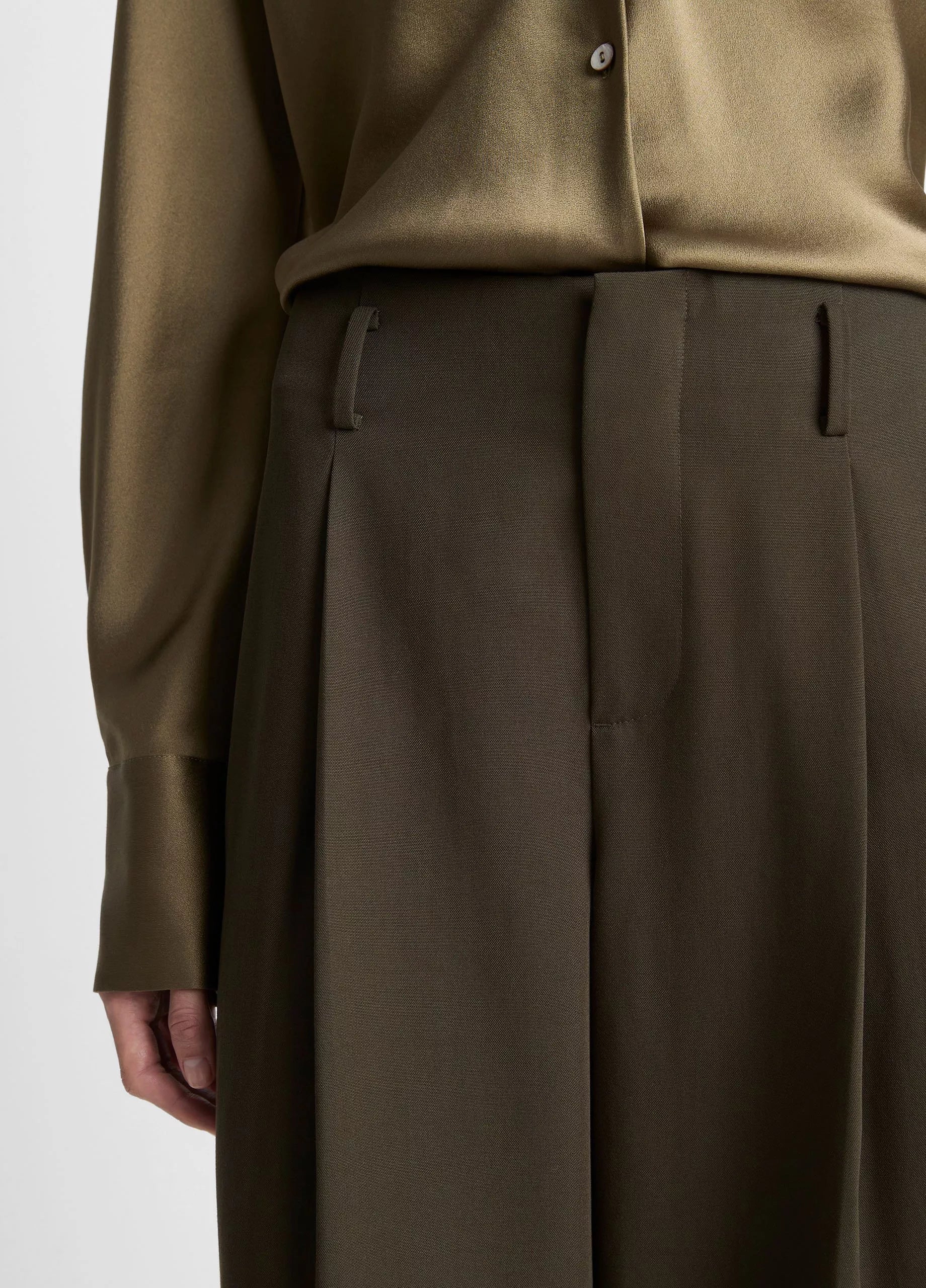 Vince High-Waist Pleated Trouser - Verde