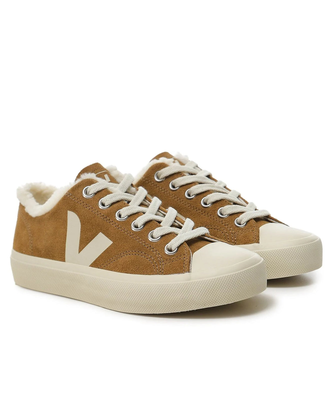 VEJA Tan Suede Wata II Winter