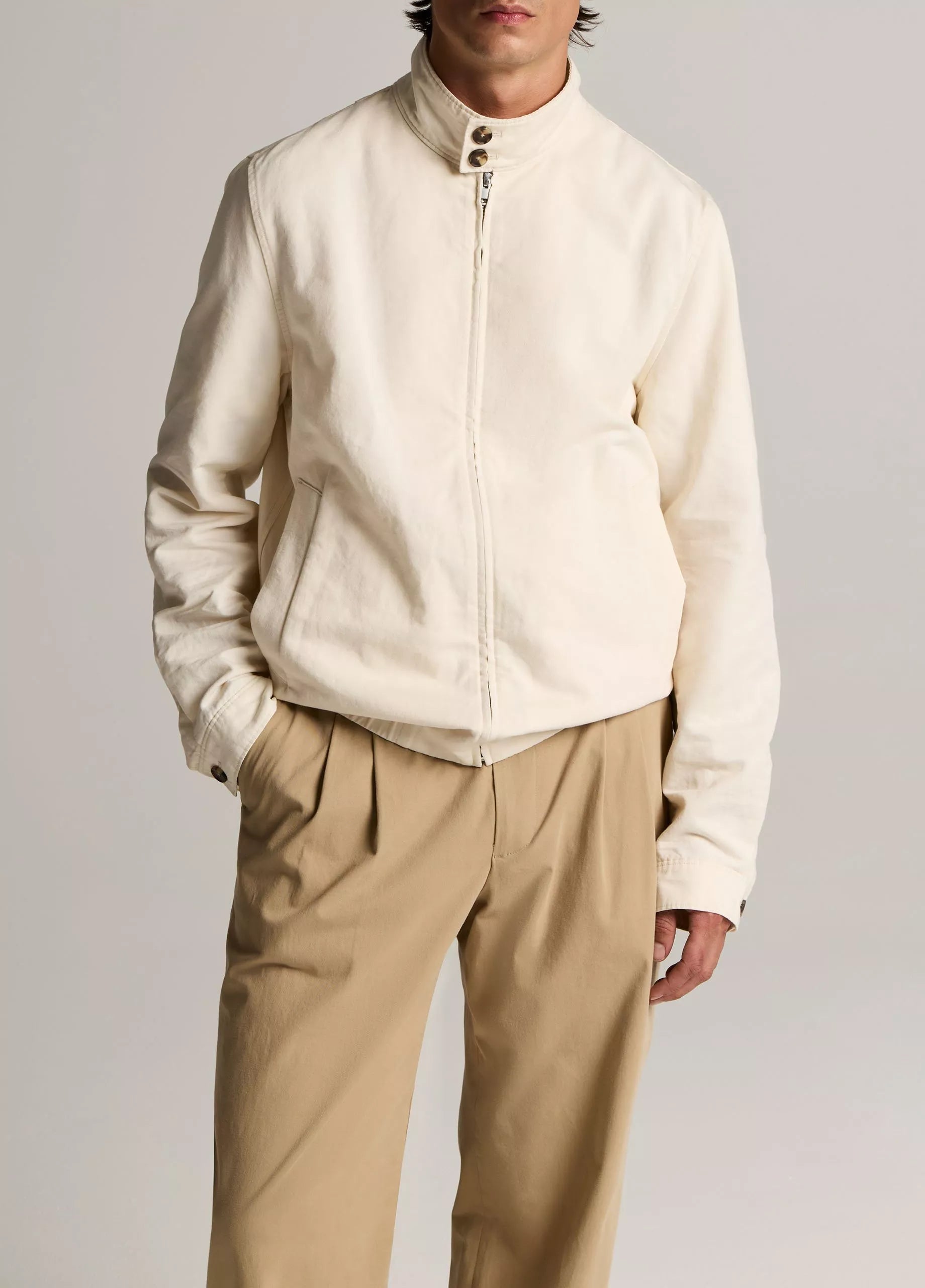 Vince Italian Band-Collar Bomber Jacket - Blanco