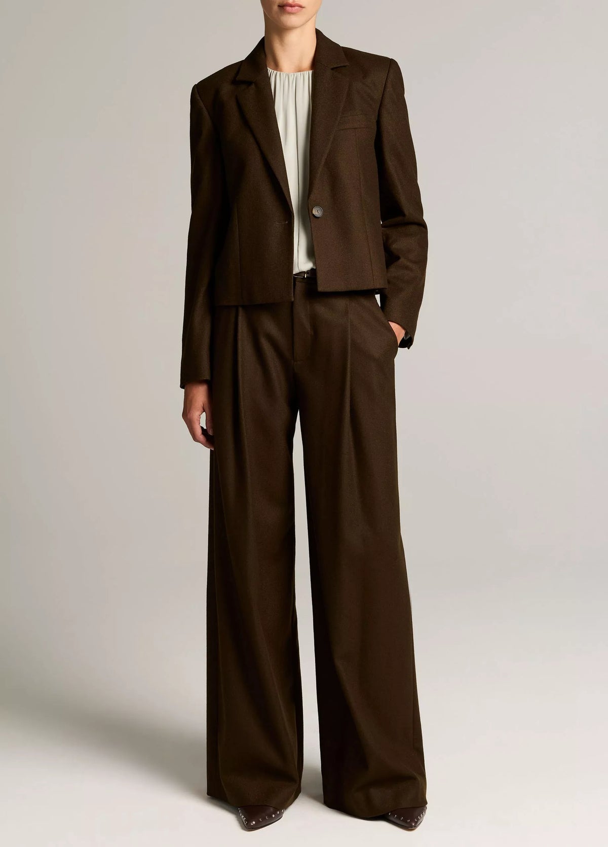 Vince Short Wool Blazer - Pinewood