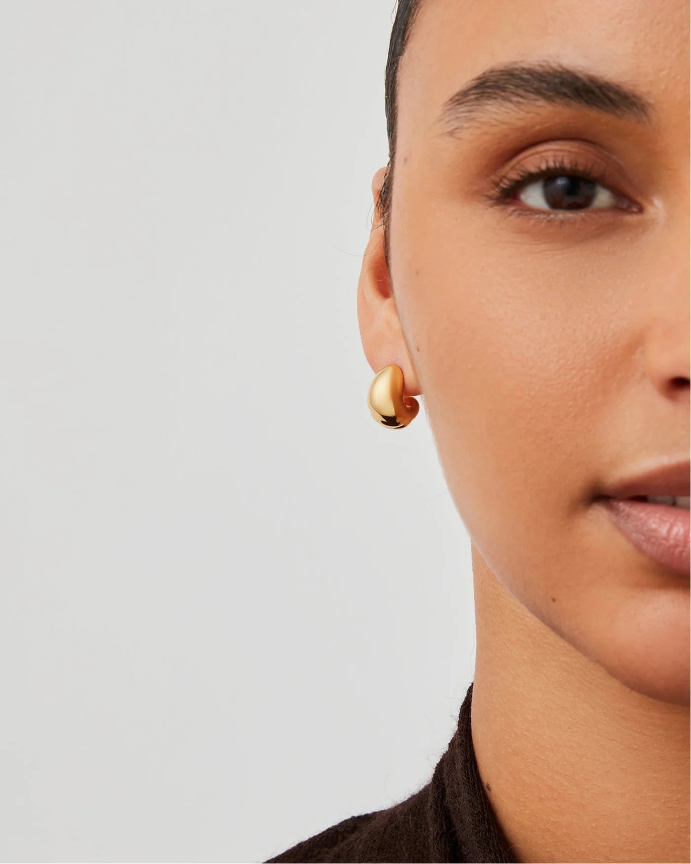 Jenny Bird Small Nelle Hoops - Gold