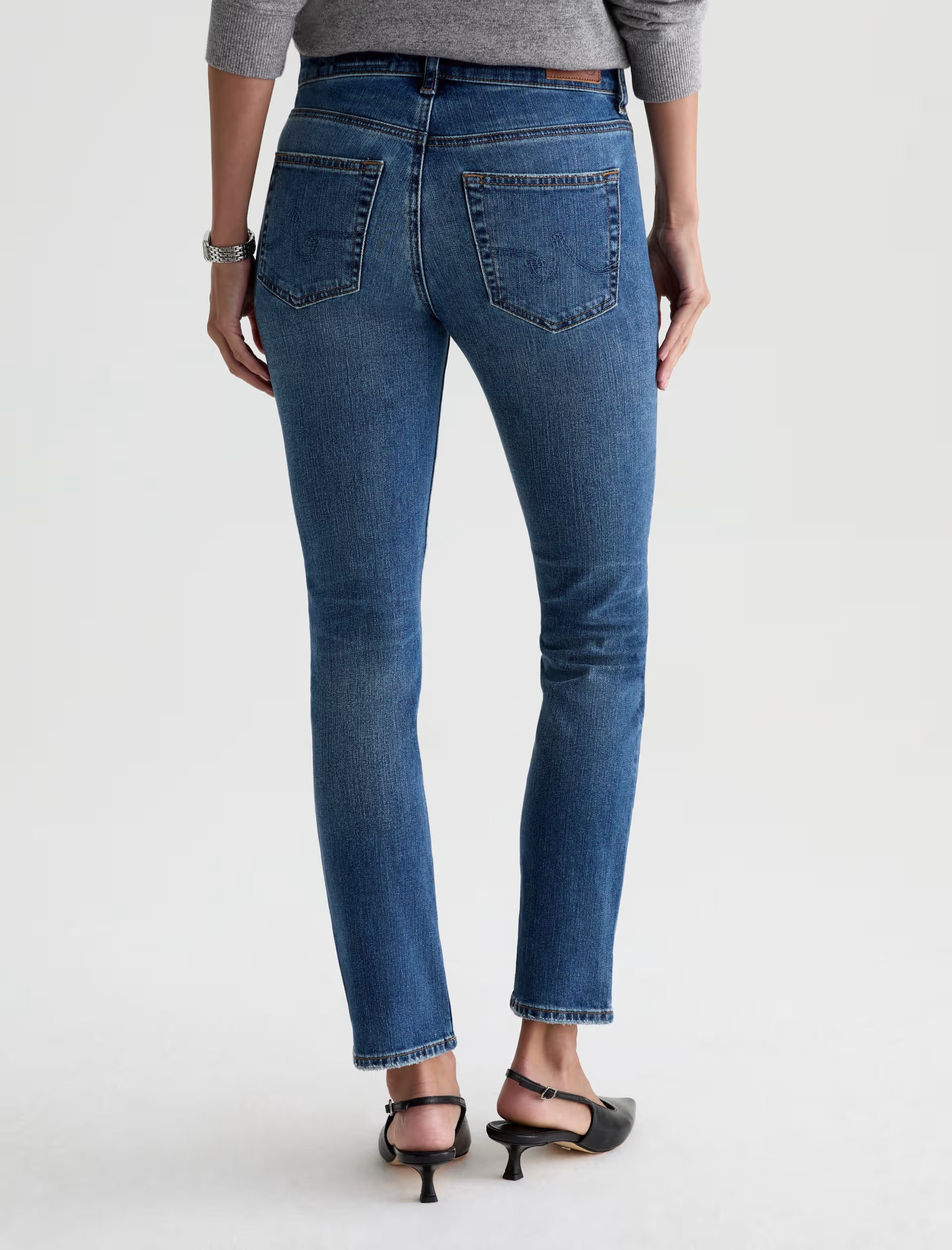 AG Mari Jean Mid-Rise Slim Straight - 15 Years Prague