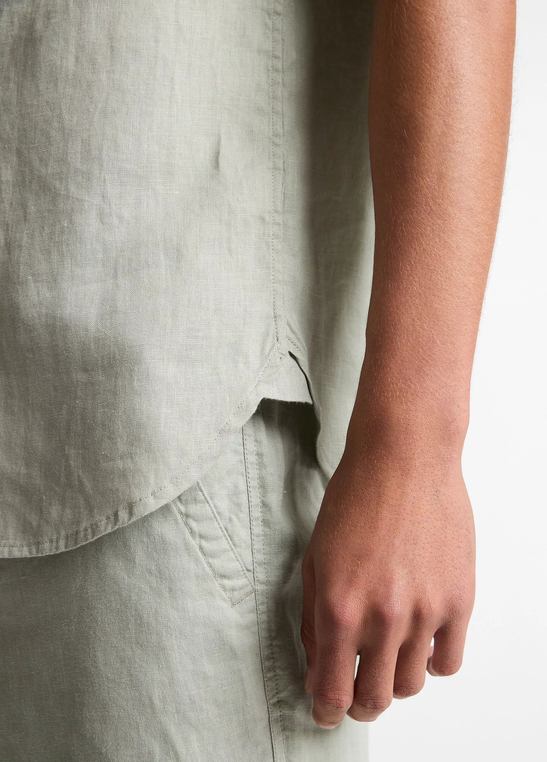 Vince Linen Short-Sleeve Shirt - Matcha