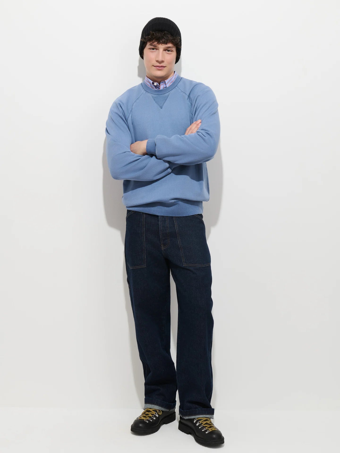 Alex Mill Garment Dye Raglan Sweatshirt in Cotton Fleece - Stormy Sea