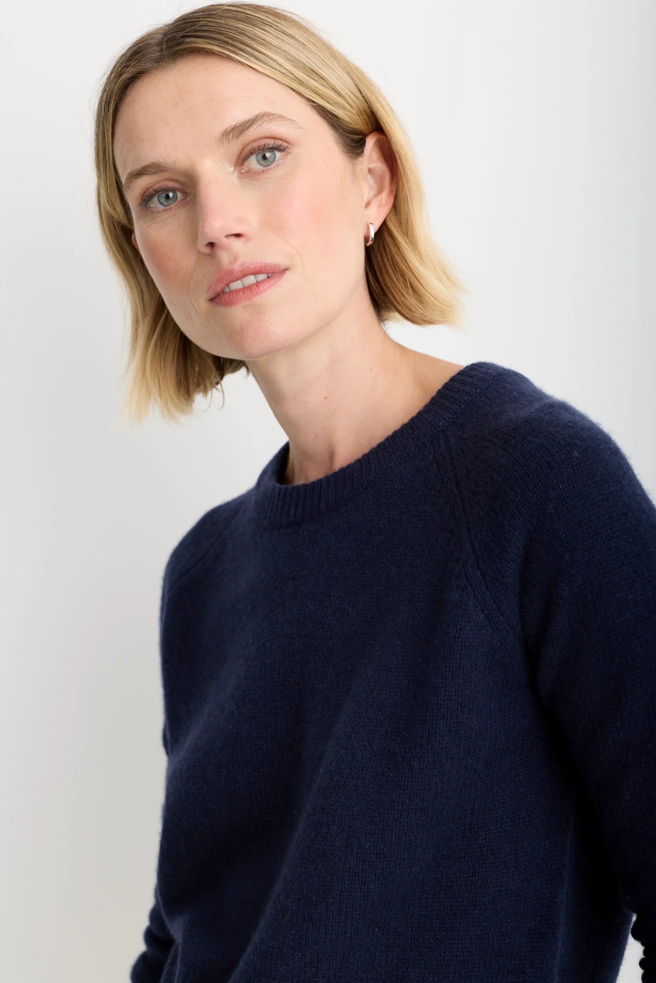 One Grey Day Blakely Cashmere Crewneck - Navy