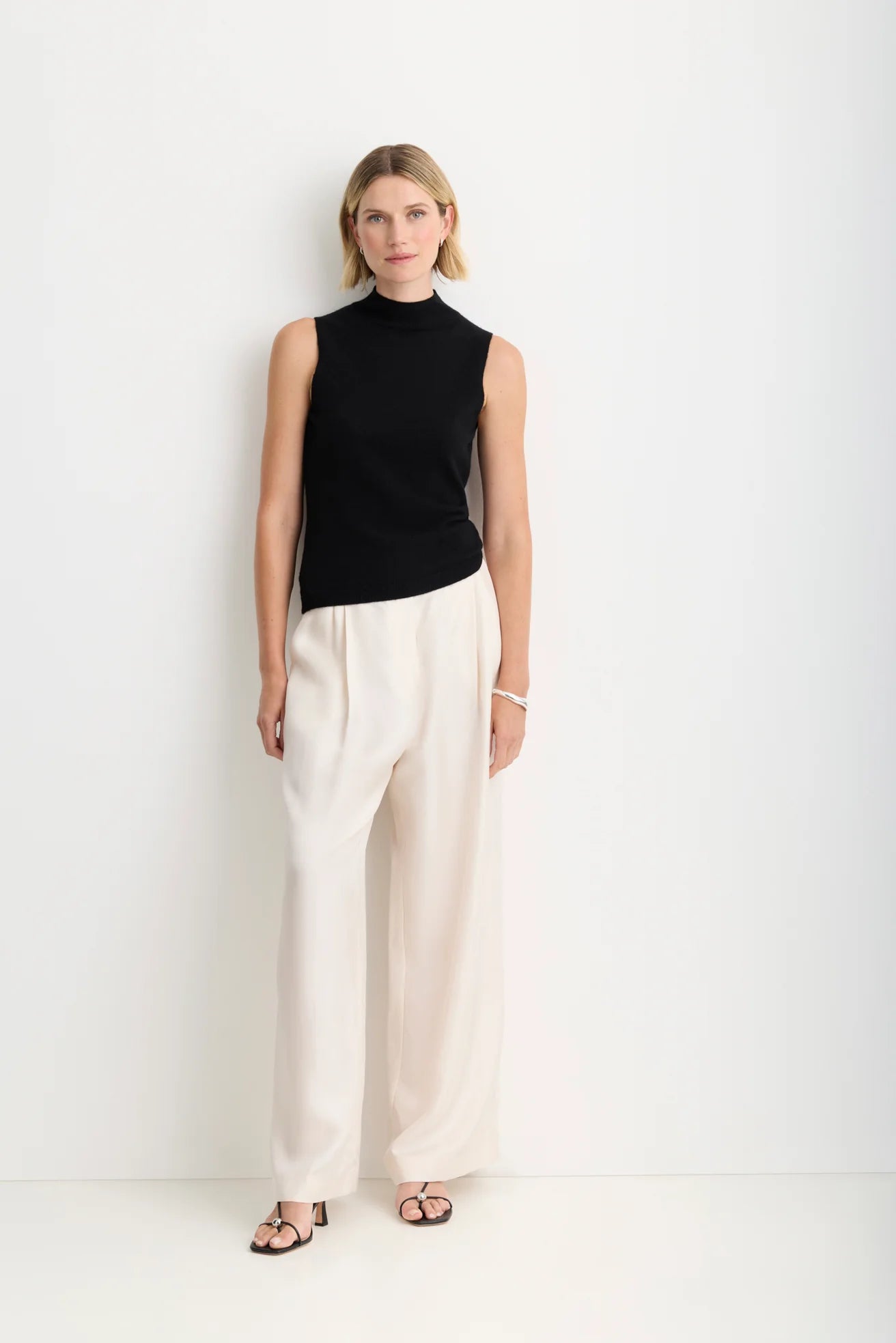 One Grey Day Amari Cashmere Tank - Black