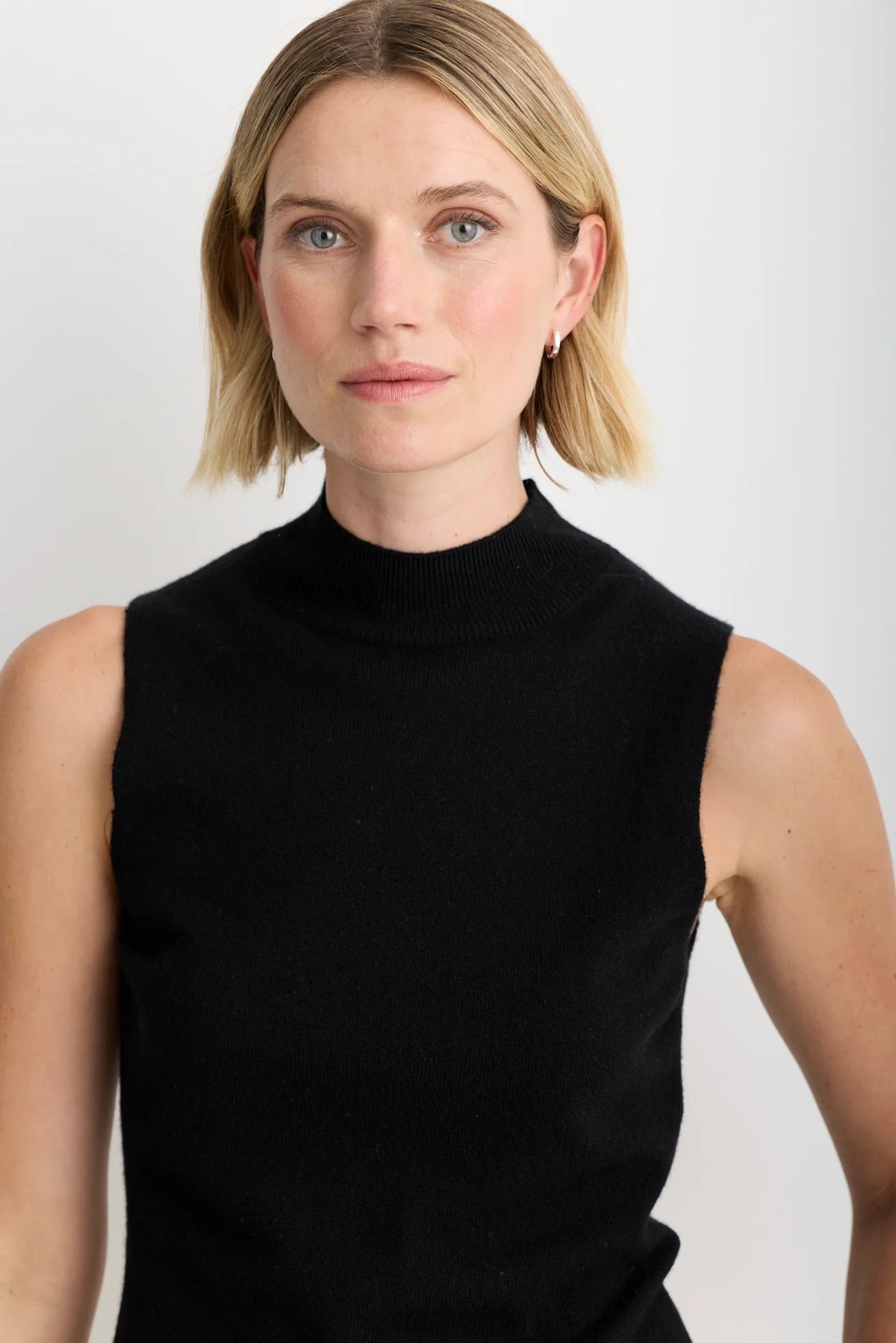 One Grey Day Amari Cashmere Tank - Black